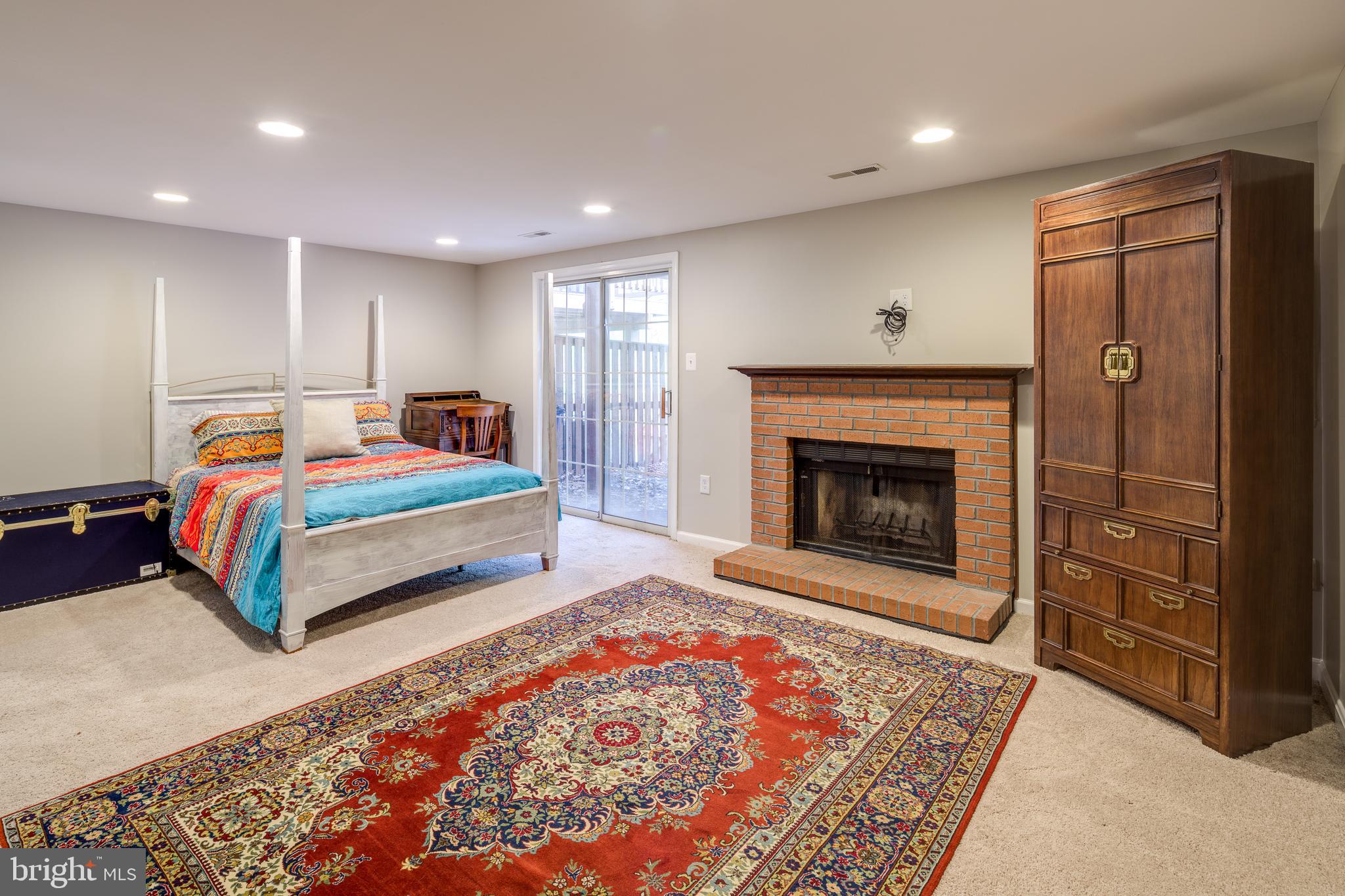 RUNNYMEADE - Residential Lease