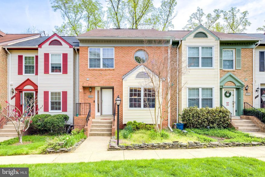 Beautiful 3 Bedroom, 3.5 Bathroom, brick townhouse located minutes away from shopping and 395! This property features hardwood floors, updated kitchen with stainless steel appliances, and brand new 2024 Washer and Dryer, and brand new carpet in the living area. Enjoy your morning coffee in the breakfast area or have a bbq on the fabulous deck that backs to gorgeous trees! Upper level includes a spacious primary bedroom with a walk-in closet for all your fabulous clothes and shoes. Lower level can be used as an additional living room, gym, or a potential 4th bedroom! Lower level also features an updated full bathroom. This property comes with one assigned parking space but there is plenty of unassigned spaces if potential tenant has multiple vehicles. Not driving? The Van Dorn Street Metro Station AND the Franconia-Springfield Station are within minutes of this cozy home. Pets will be considered on a case by case basis with a deposit. Available to rent now!