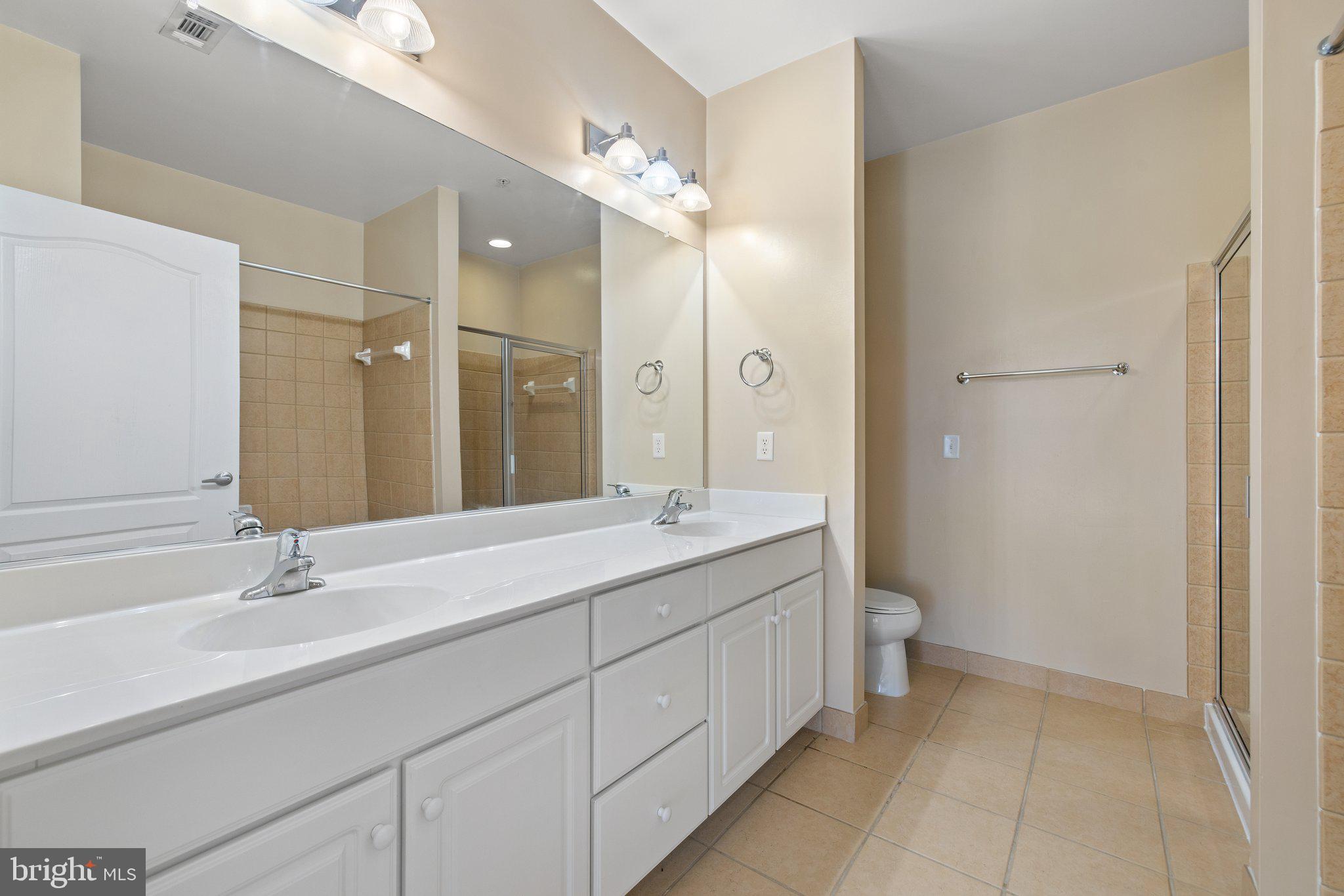 POTOMAC POINTE CONDOMINI - Residential