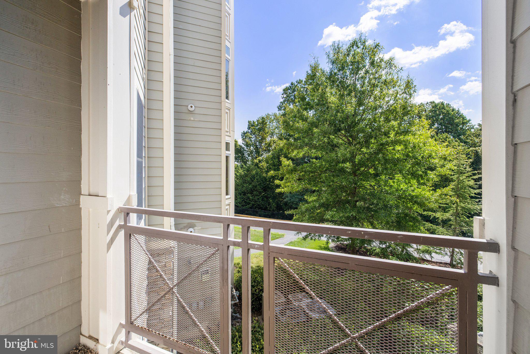 POTOMAC POINTE CONDOMINI - Residential