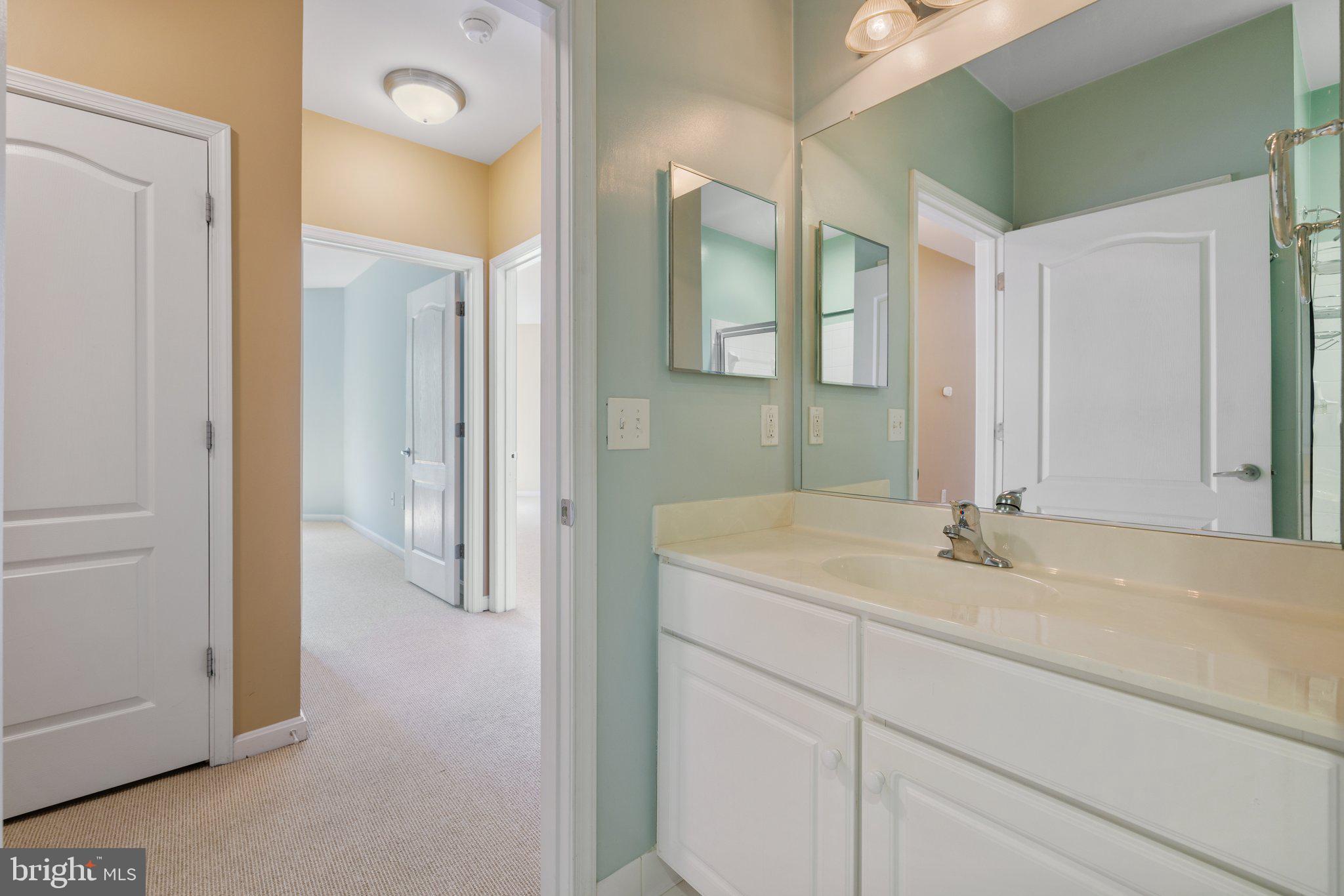 POTOMAC POINTE CONDOMINI - Residential