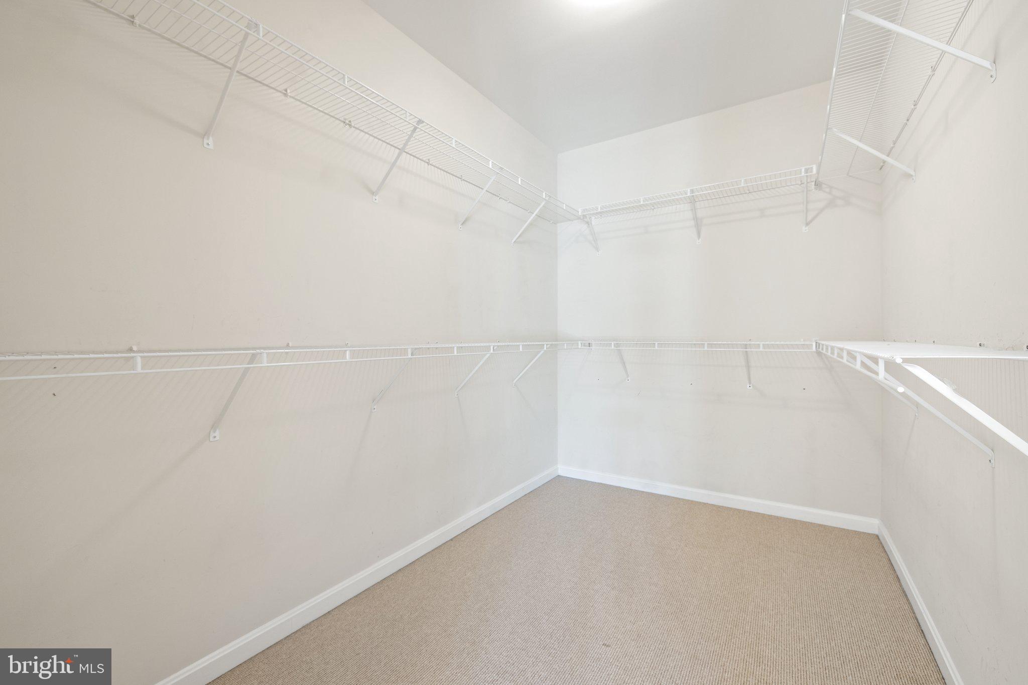 POTOMAC POINTE CONDOMINI - Residential