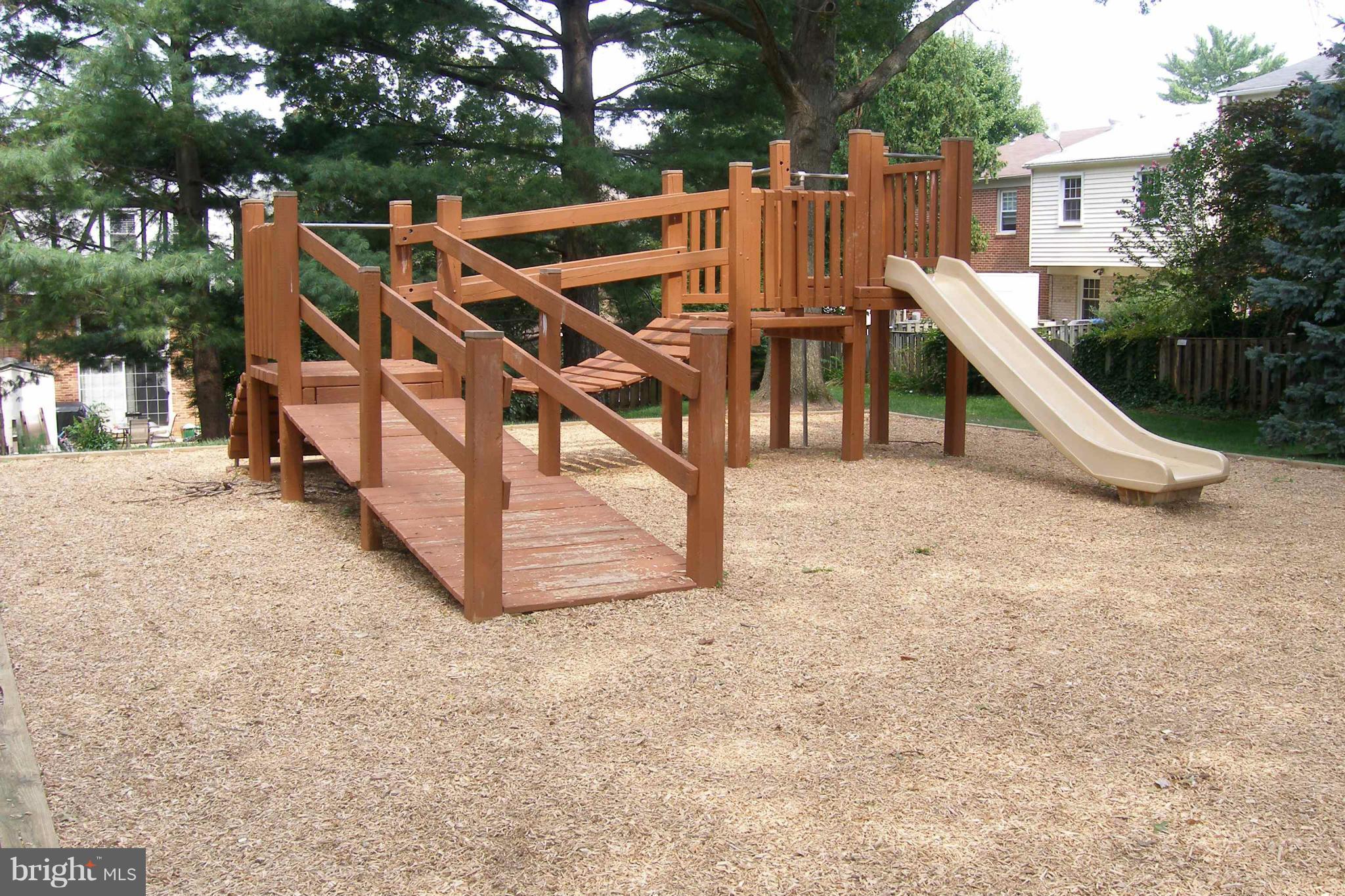 SHADY GROVE VILLAGE - Residential Lease