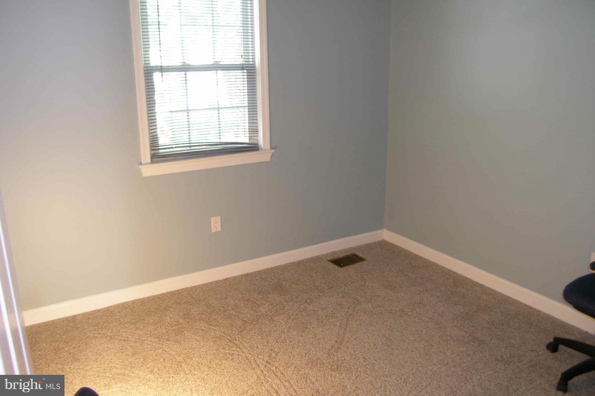 SHADY GROVE VILLAGE - Residential Lease