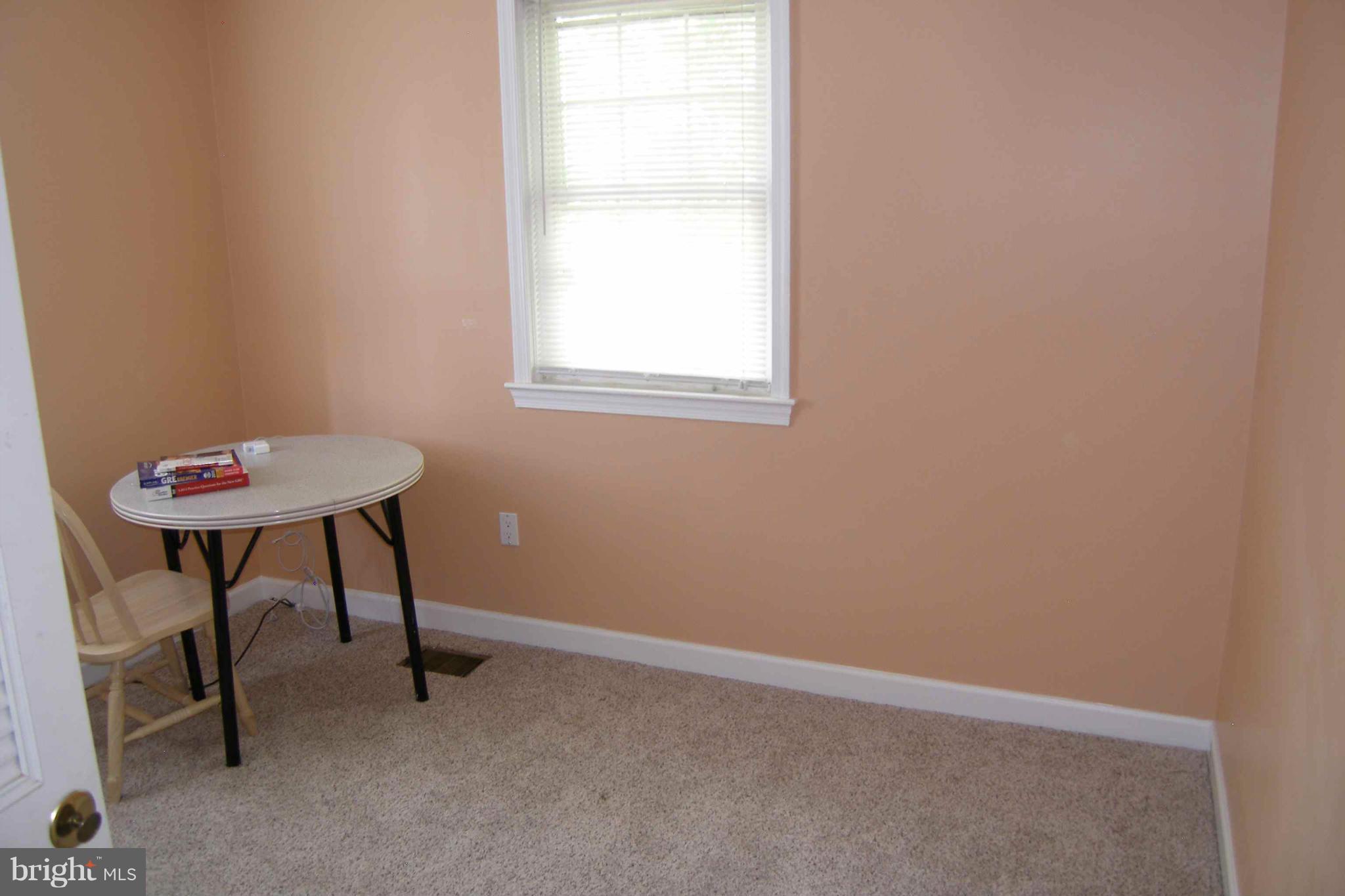 SHADY GROVE VILLAGE - Residential Lease