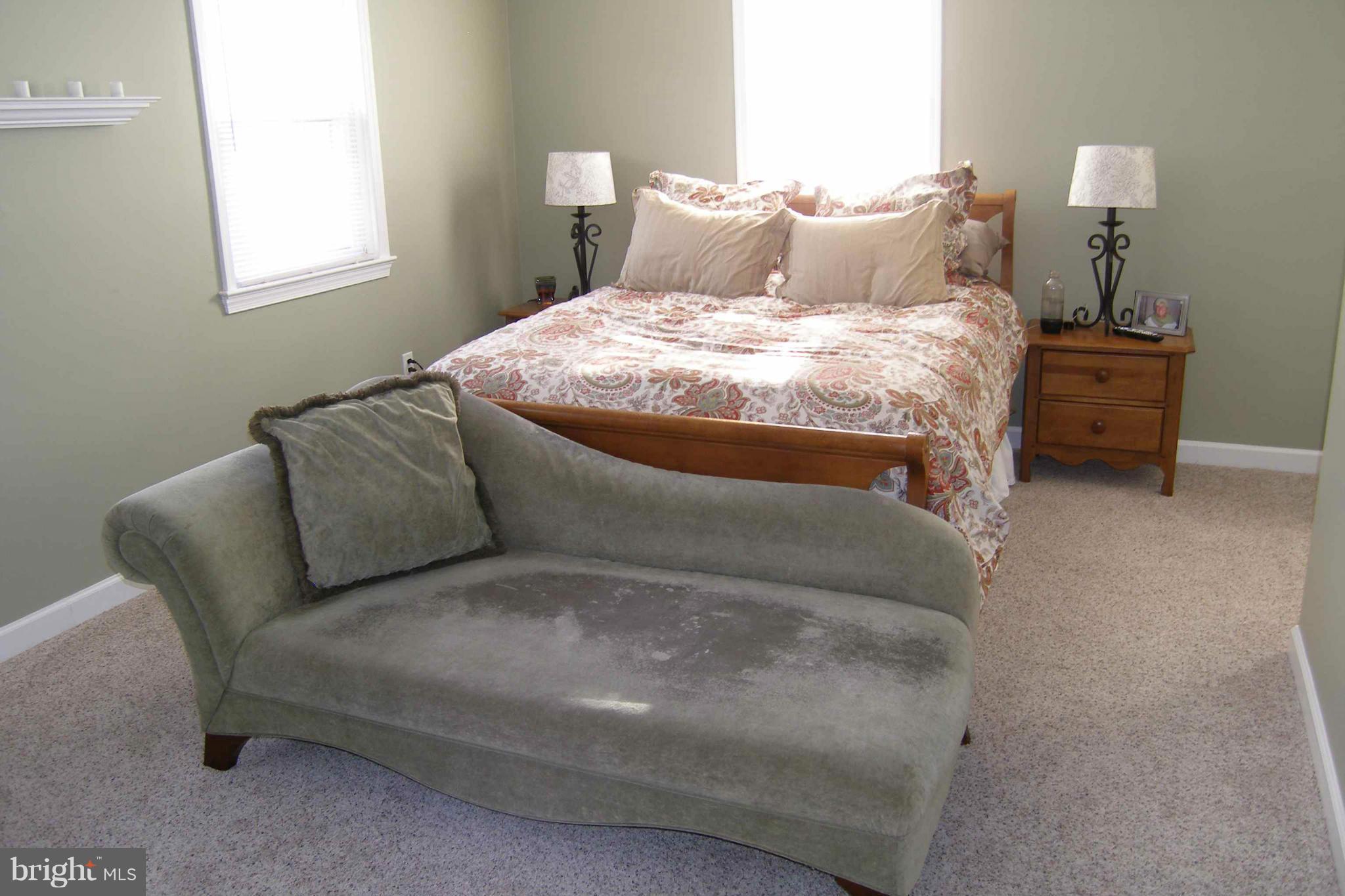 SHADY GROVE VILLAGE - Residential Lease