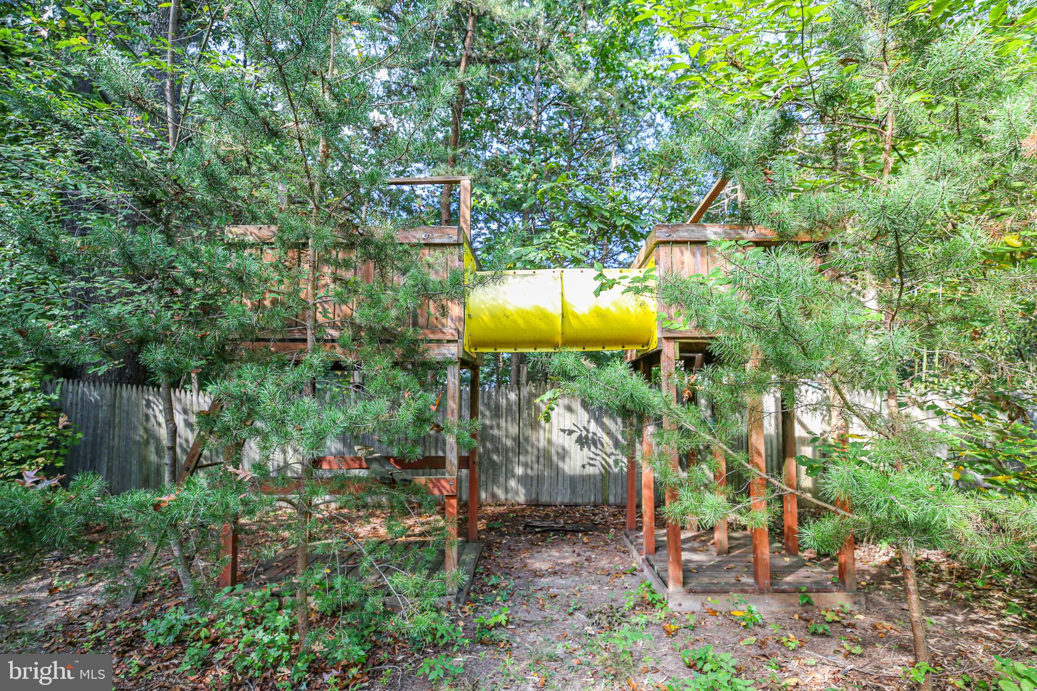 RED ROSE VILLAGE - Residential