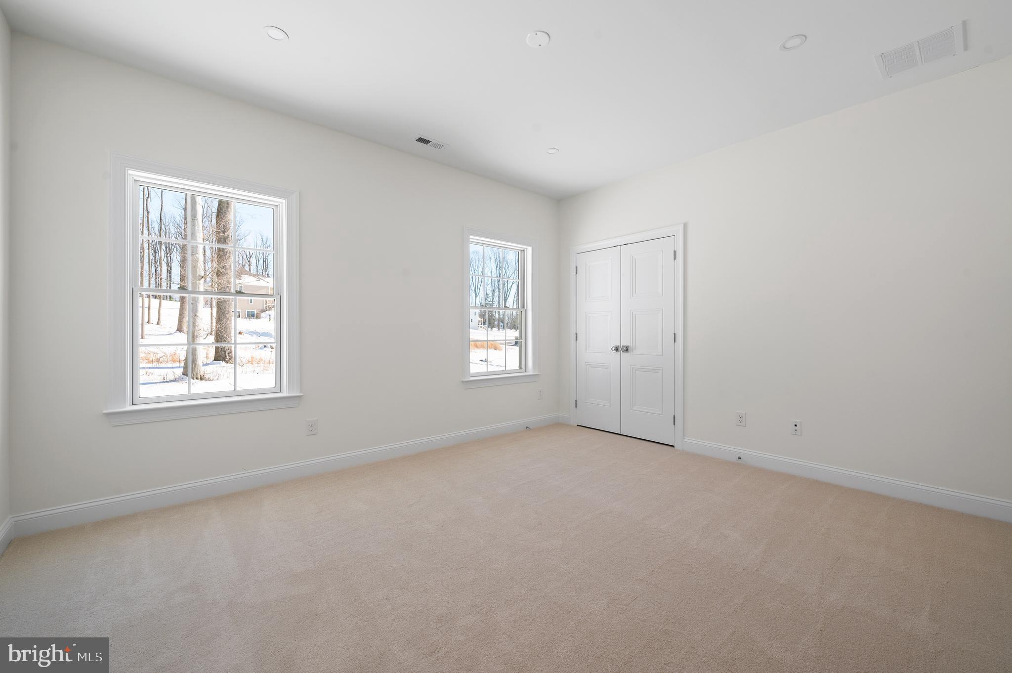 VILLAGE OF FOUR SEASONS - Residential