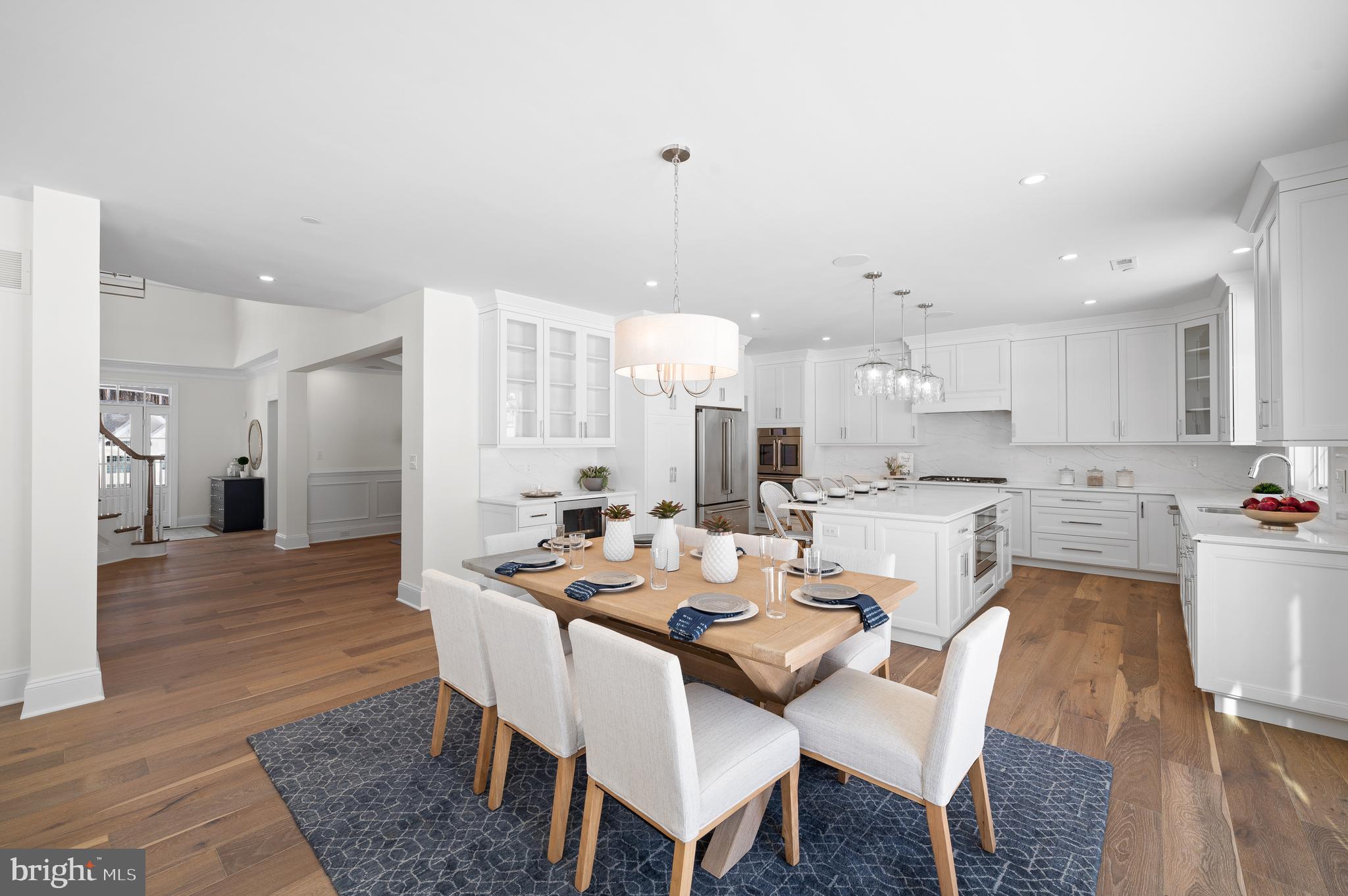 VILLAGE OF FOUR SEASONS - Residential