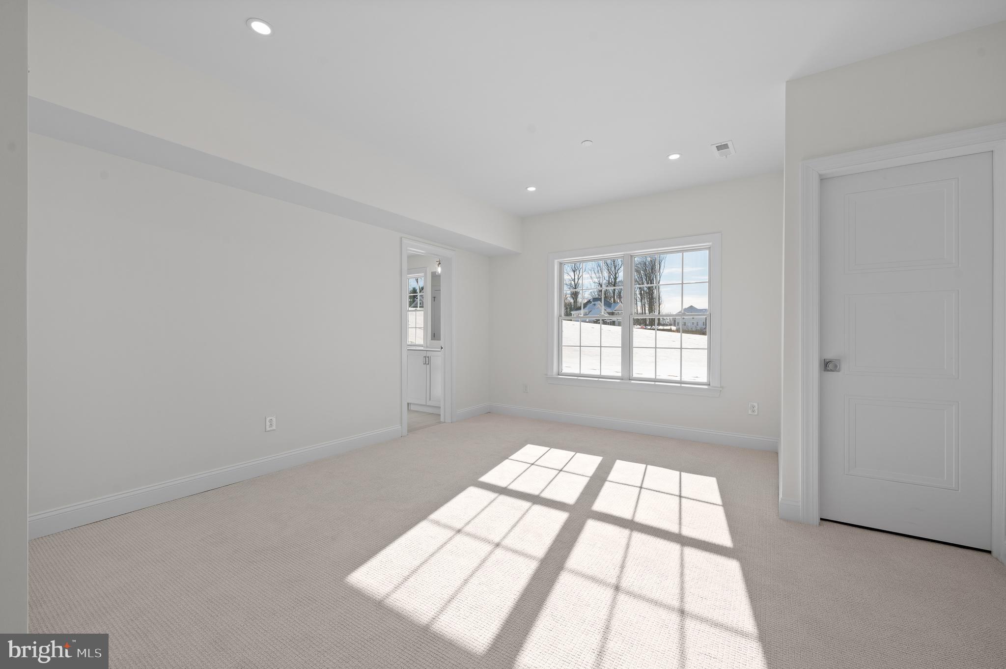 VILLAGE OF FOUR SEASONS - Residential