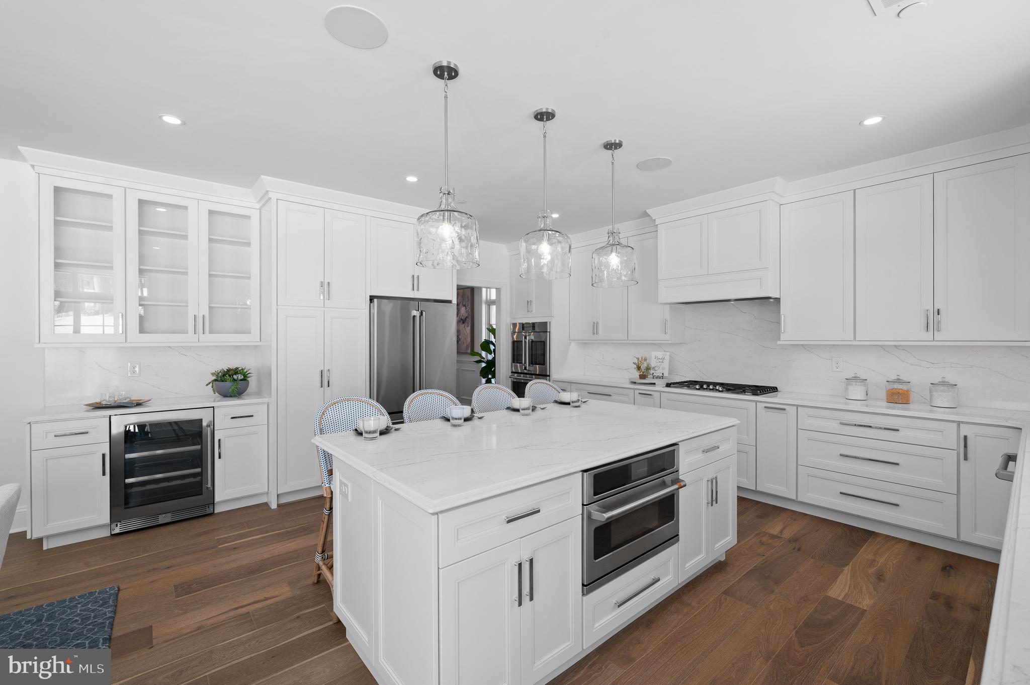 VILLAGE OF FOUR SEASONS - Residential