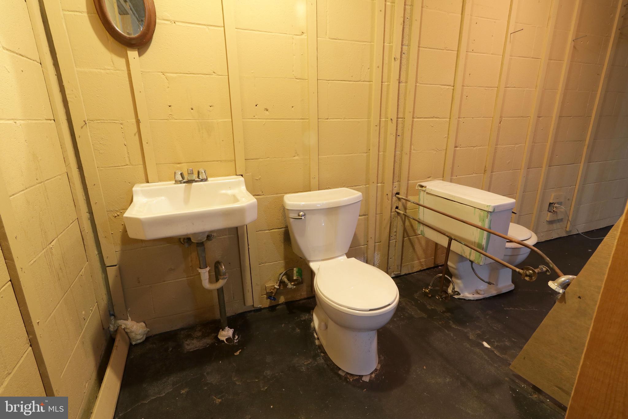 PARK FOREST VILLAGE - Residential