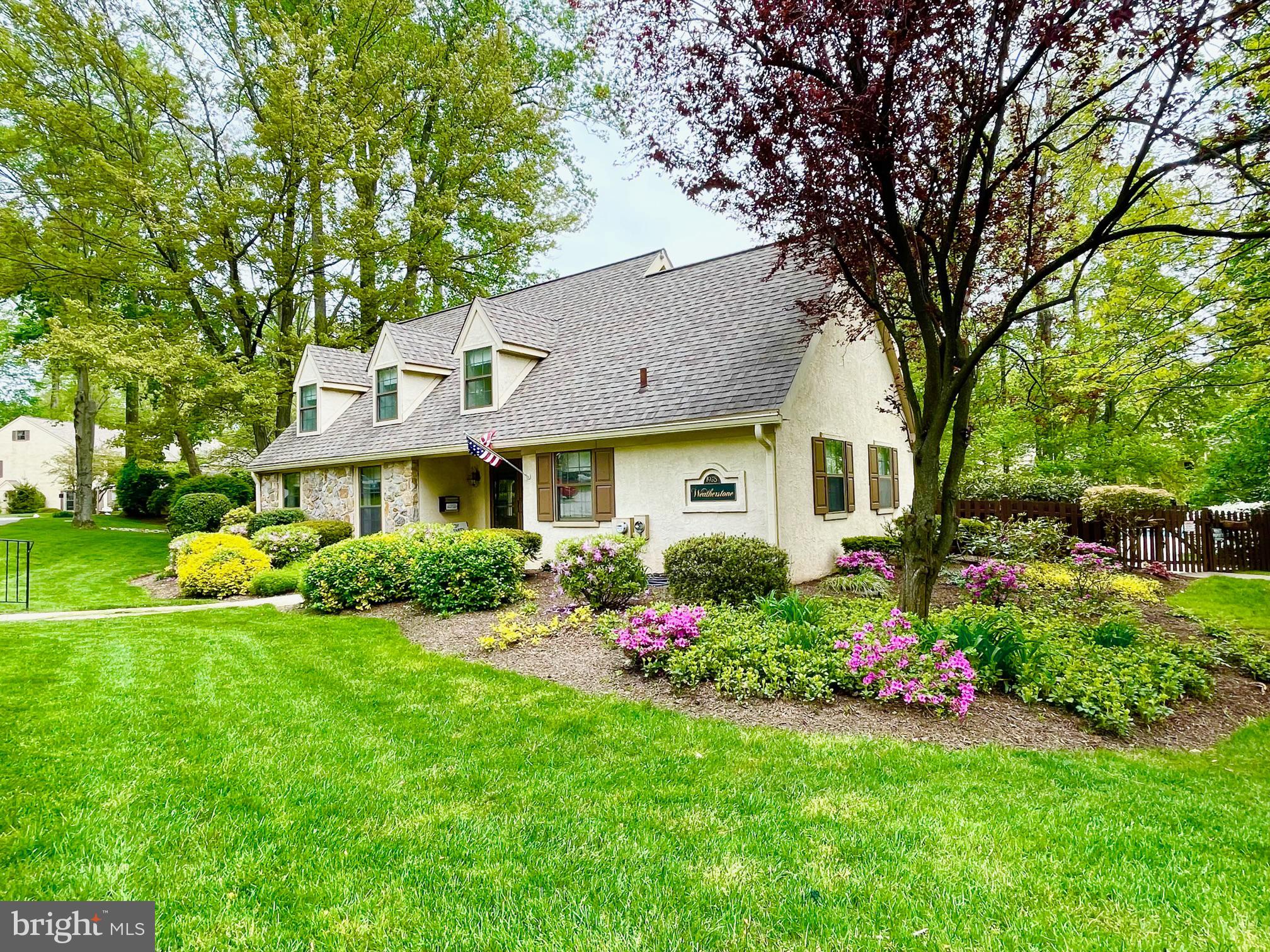 WEATHERSTONE - Residential Lease