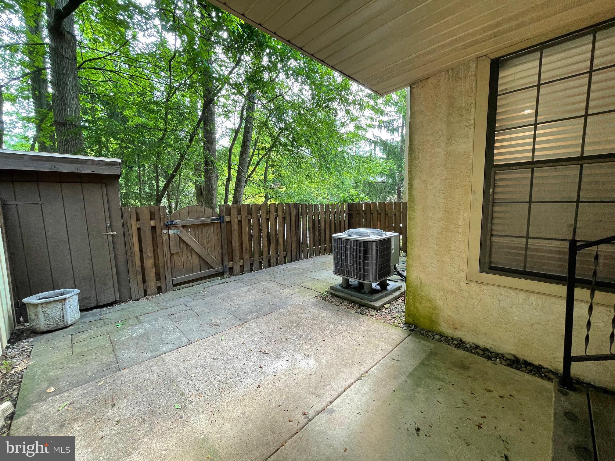 WEATHERSTONE - Residential Lease