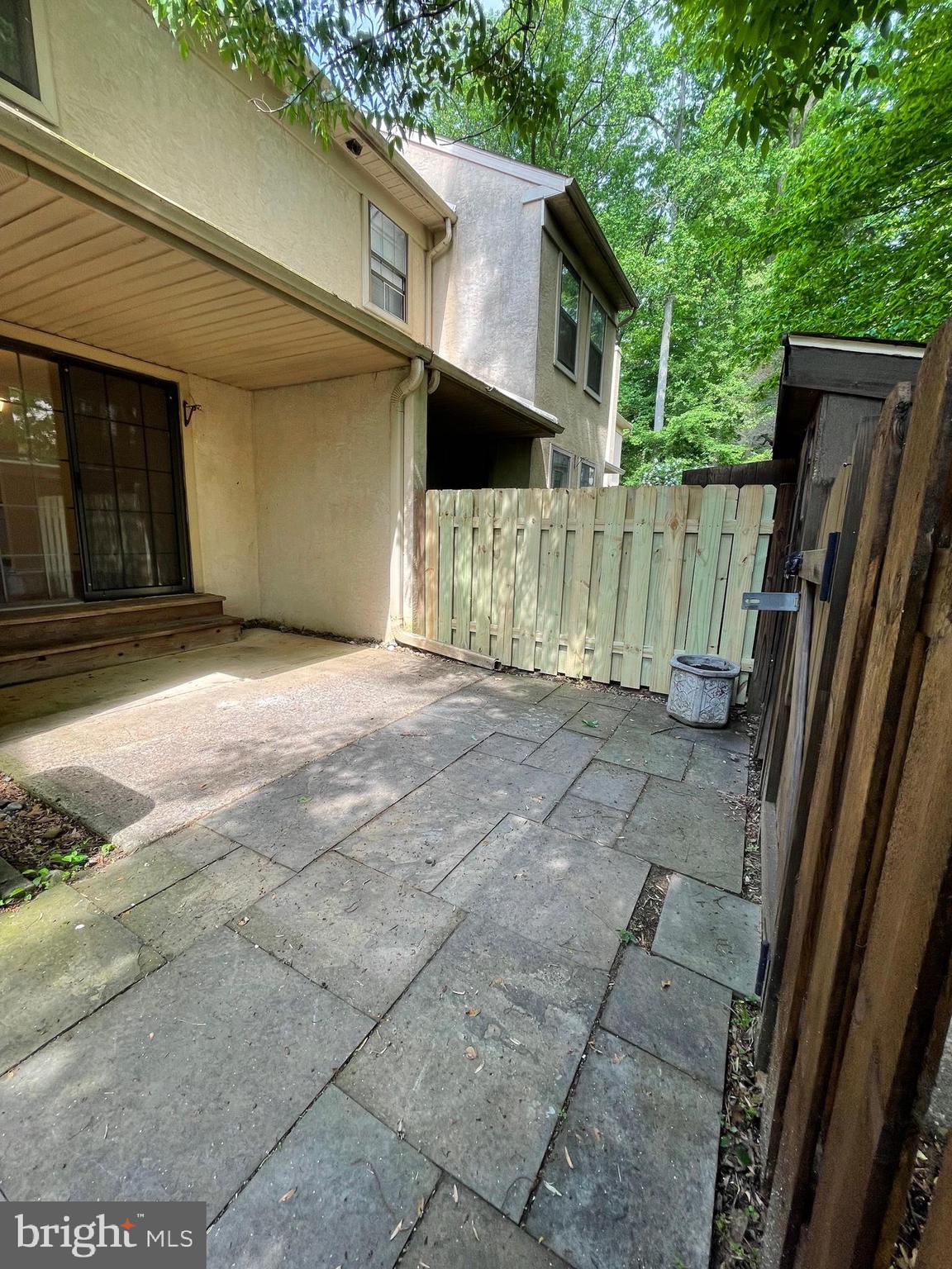 WEATHERSTONE - Residential Lease