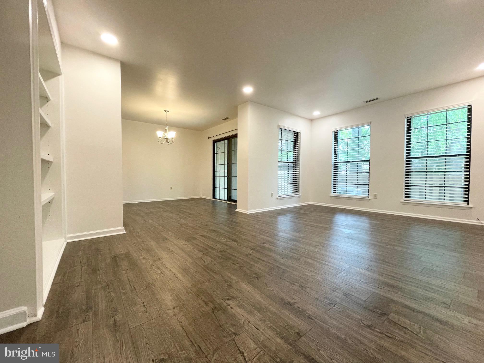 WEATHERSTONE - Residential Lease