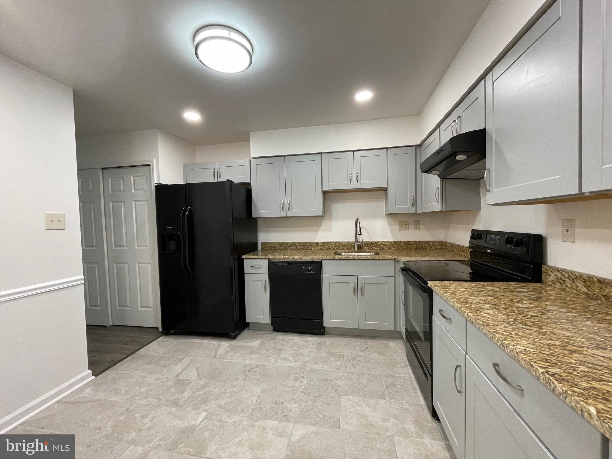 WEATHERSTONE - Residential Lease