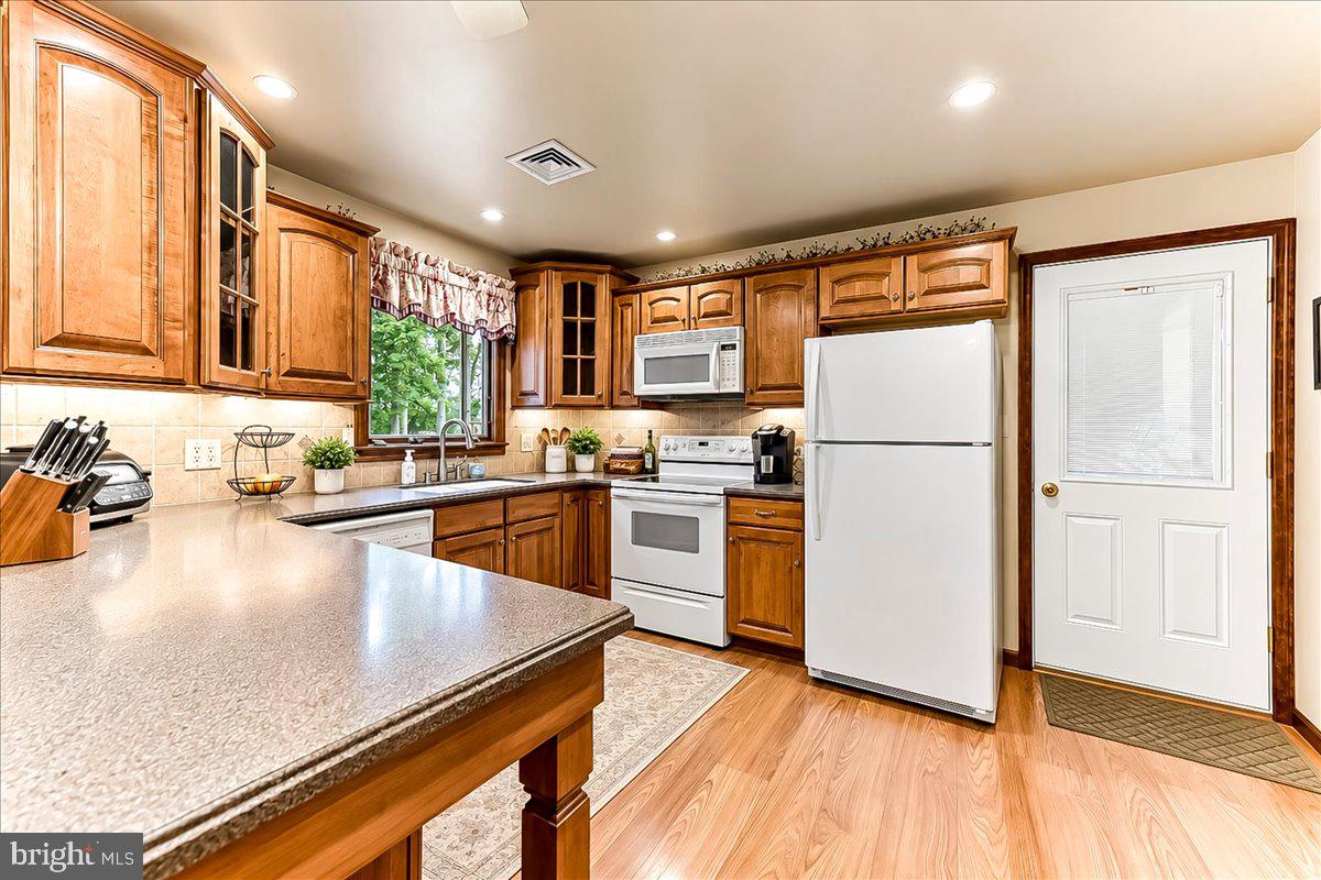 655 W GLENROSE ROAD