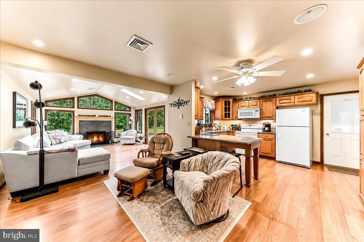 655 W GLENROSE ROAD