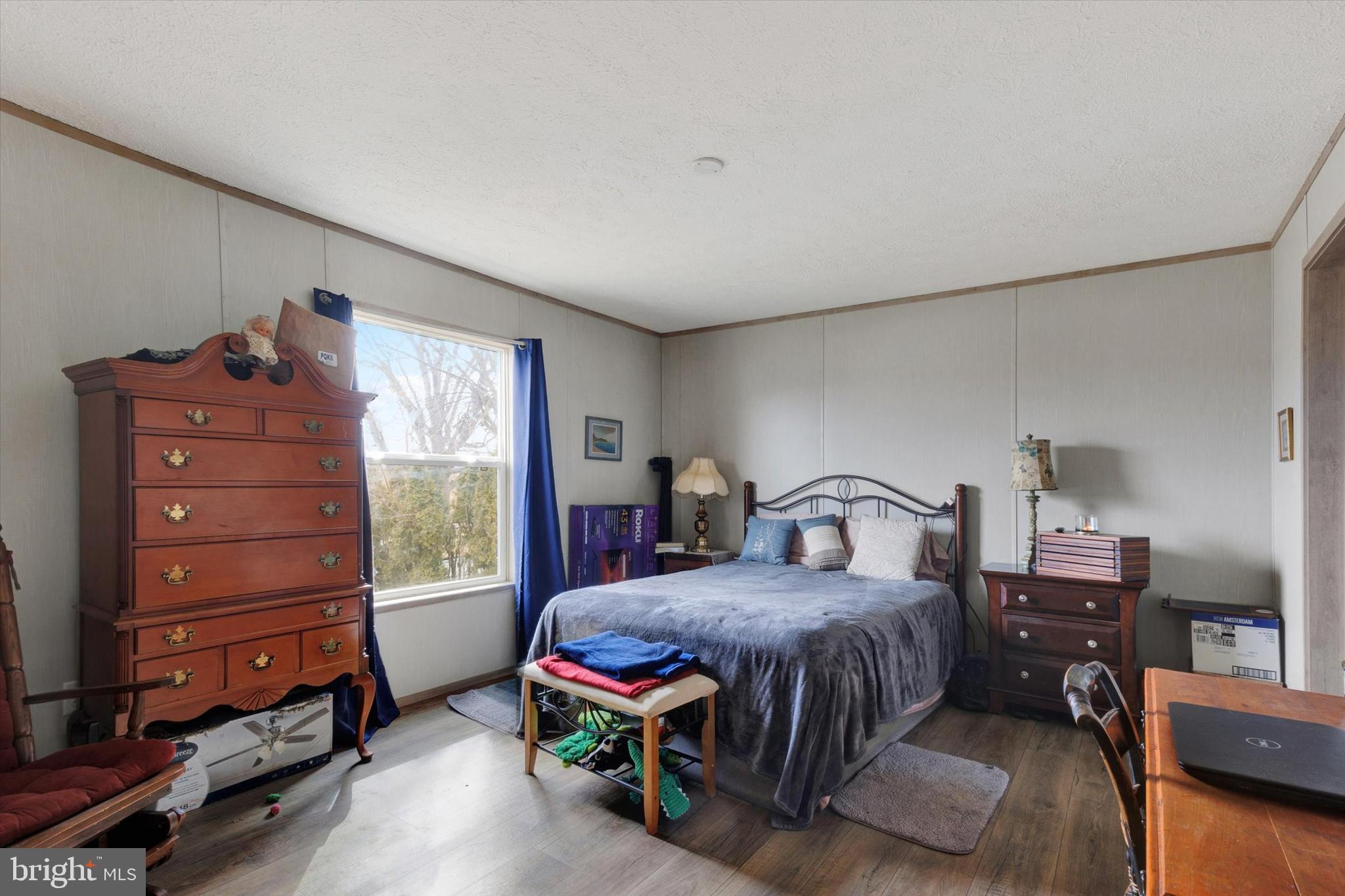 LOG CABIN MHP - Residential