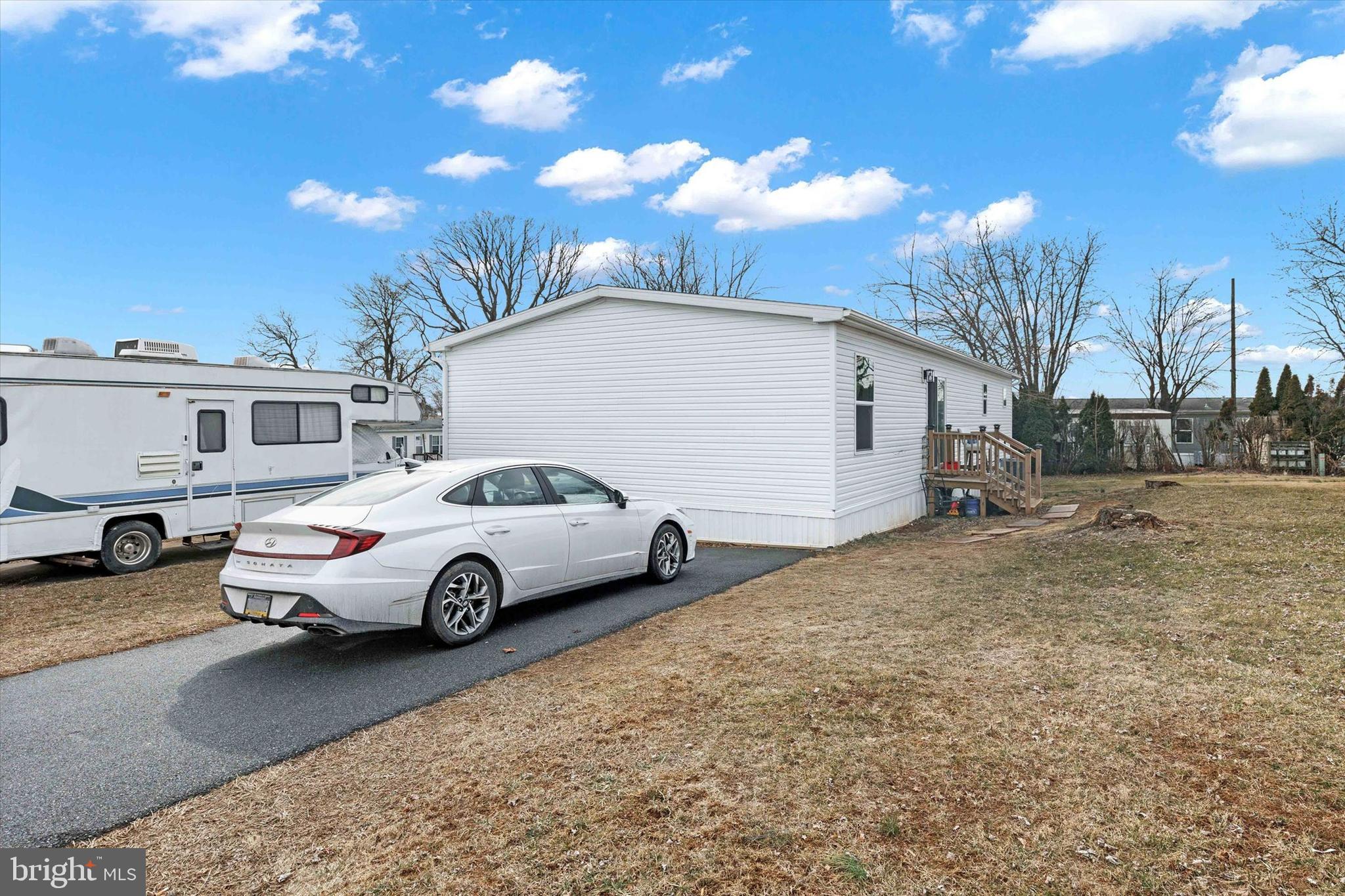 LOG CABIN MHP - Residential