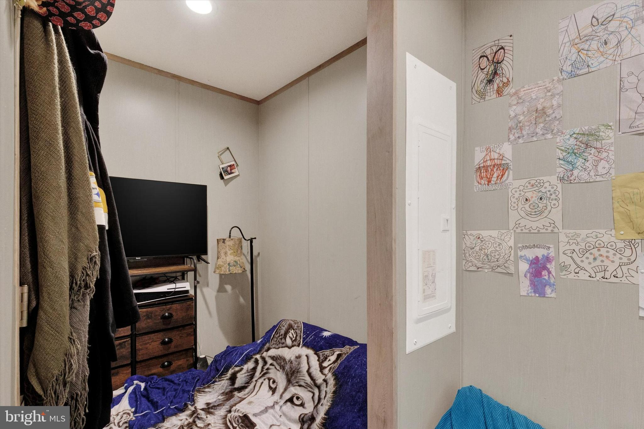 LOG CABIN MHP - Residential