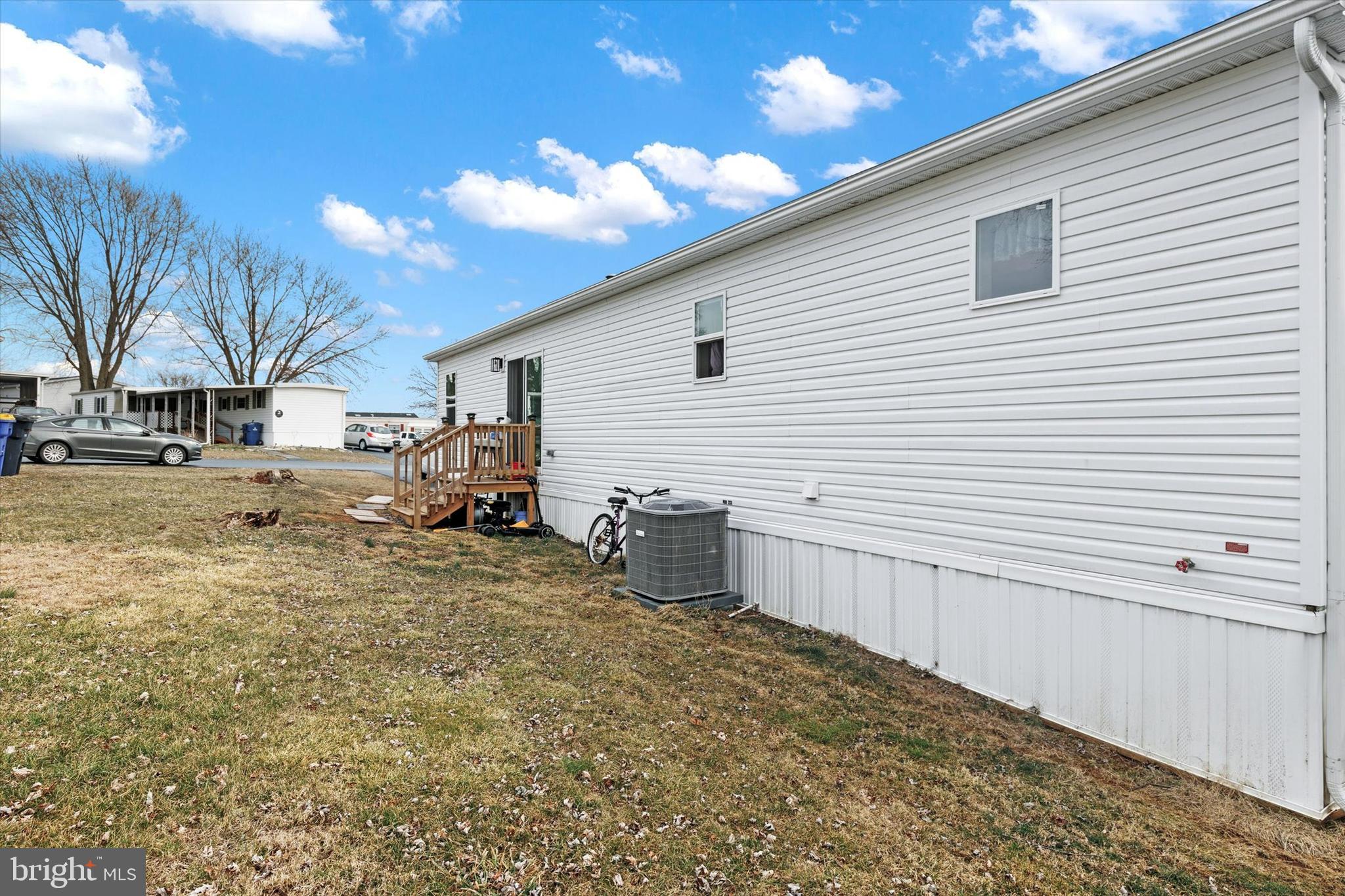 LOG CABIN MHP - Residential