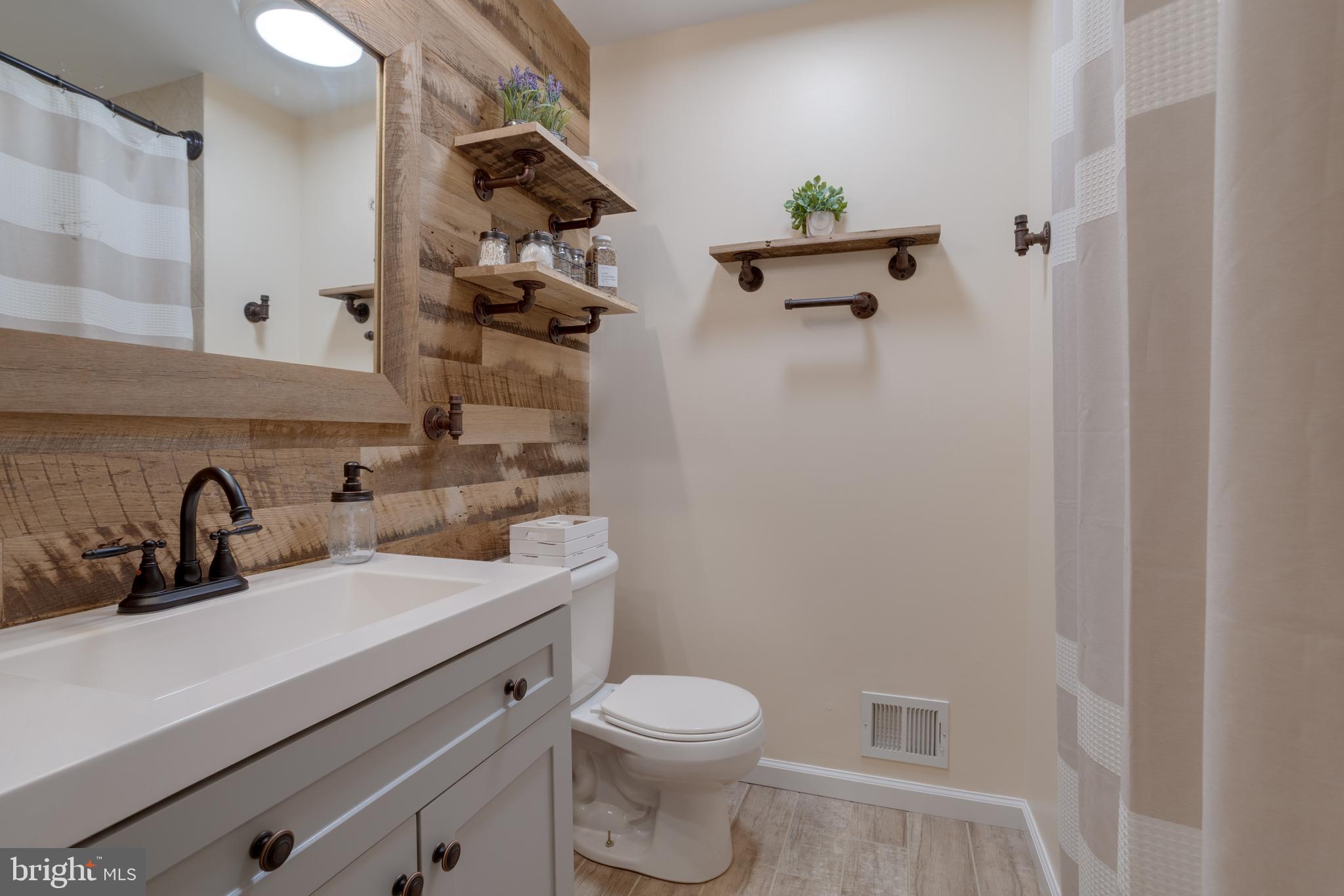 CAMELOT - Residential