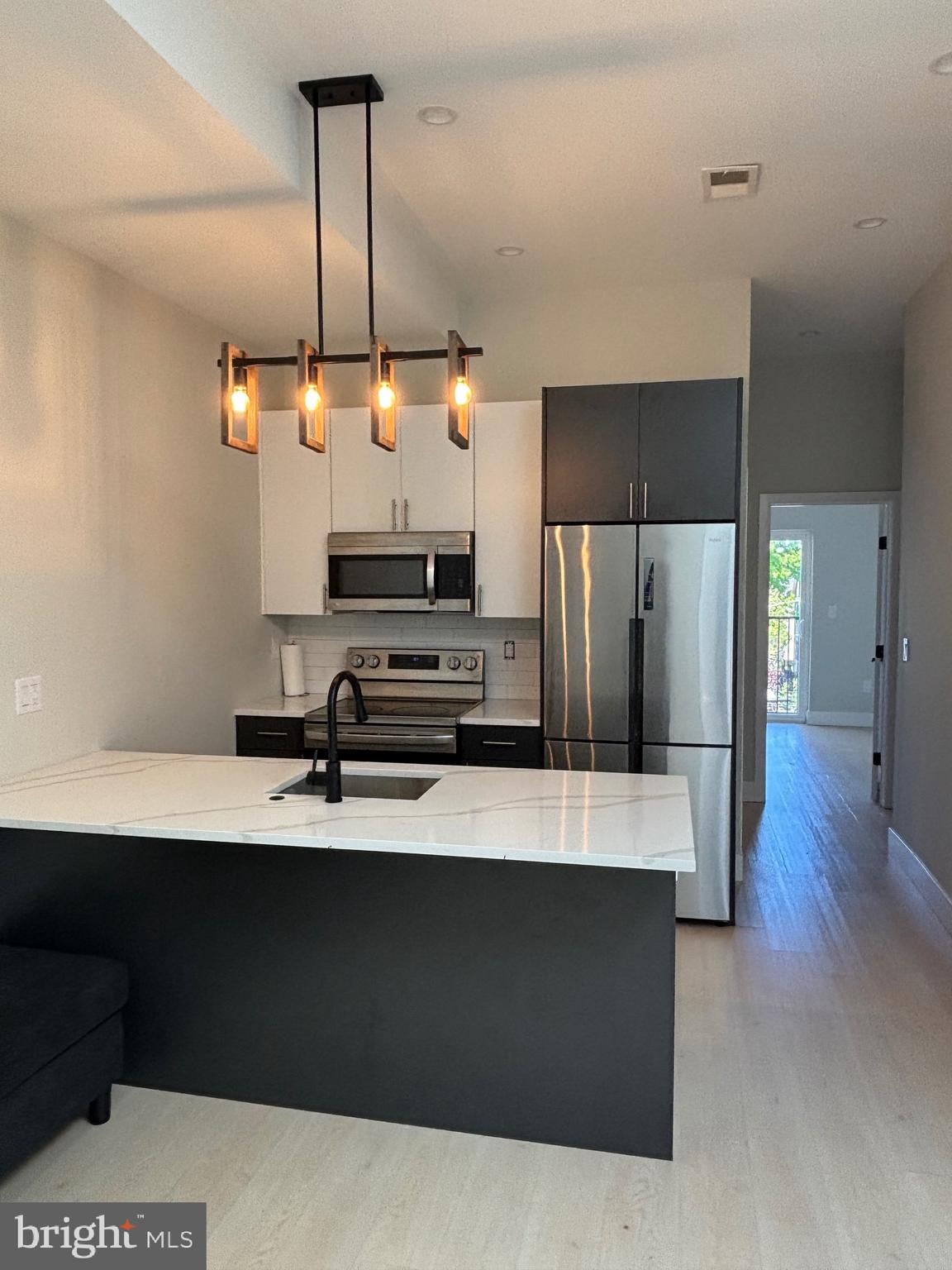 1809 MASTER STREET 3