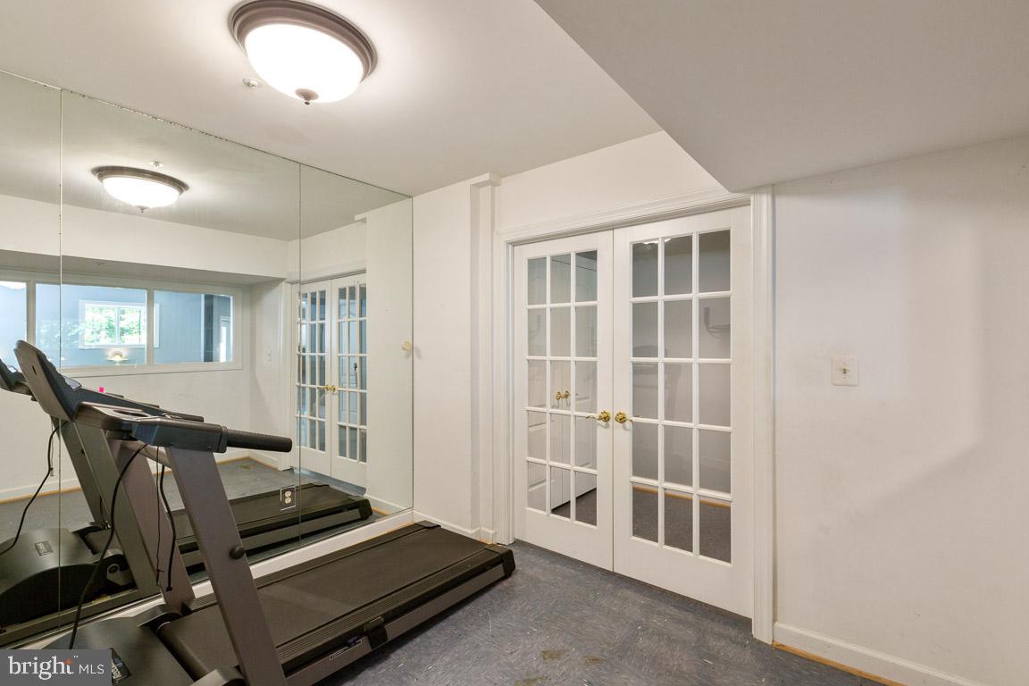 VIRGINIA RUN THE ESTATES - Residential