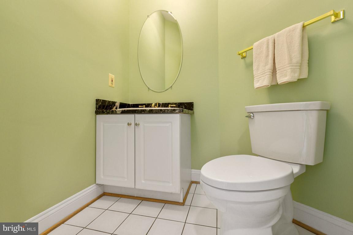 VIRGINIA RUN THE ESTATES - Residential