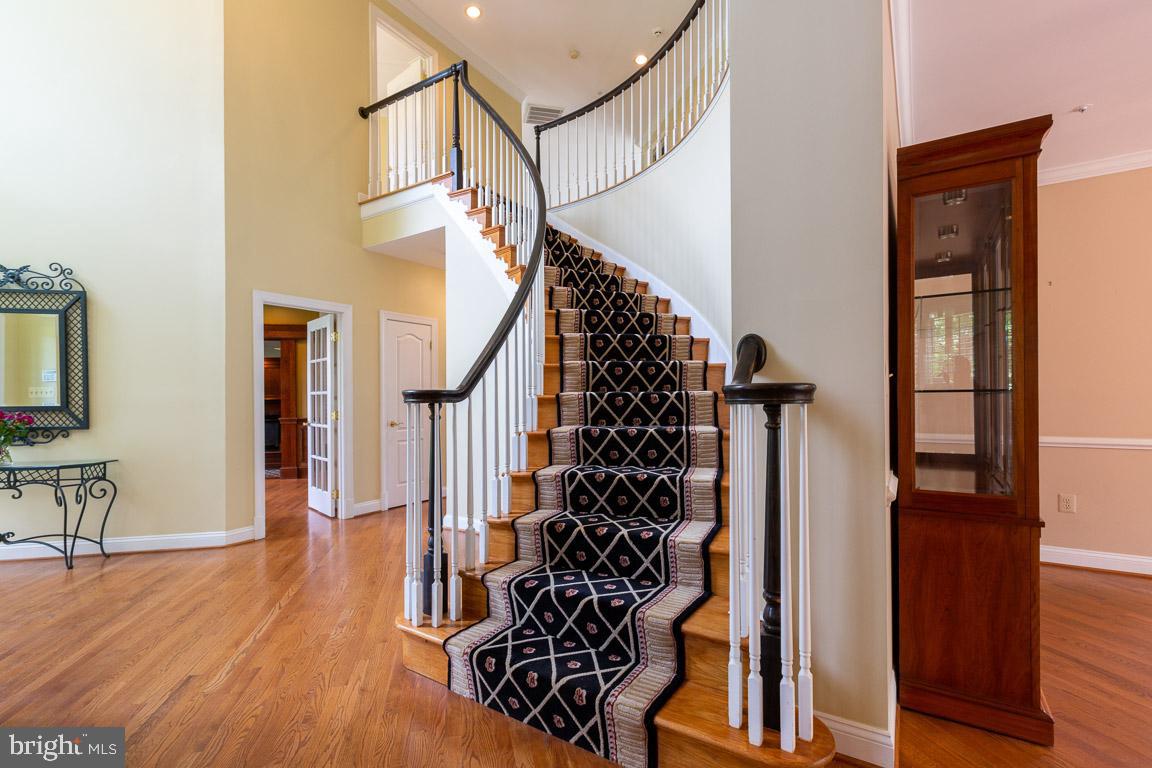 VIRGINIA RUN THE ESTATES - Residential