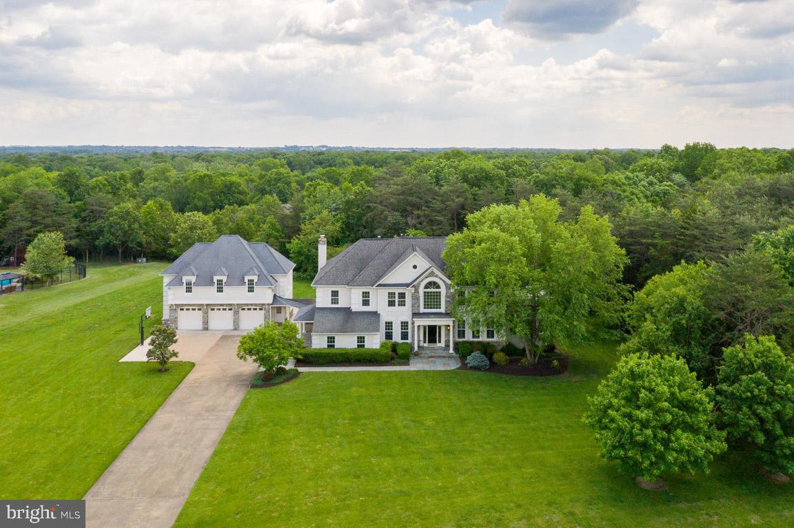 VIRGINIA RUN THE ESTATES - Residential