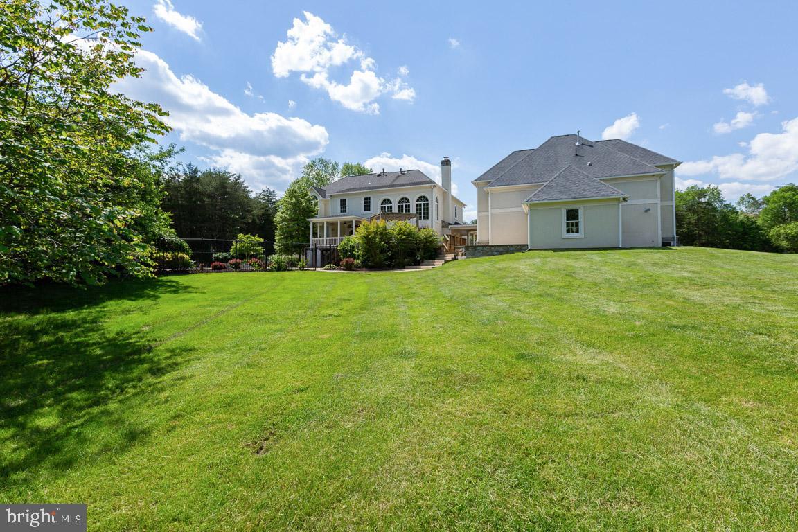 VIRGINIA RUN THE ESTATES - Residential