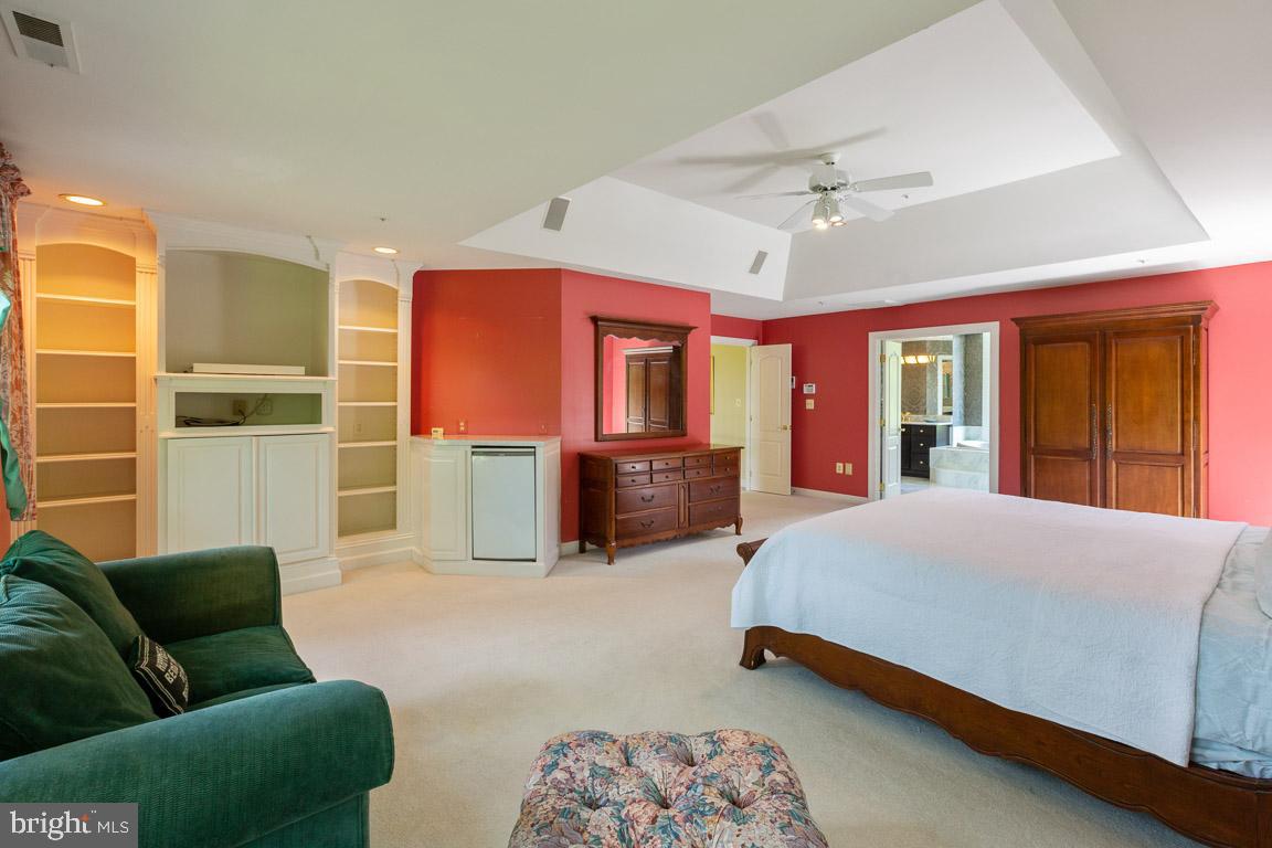 VIRGINIA RUN THE ESTATES - Residential