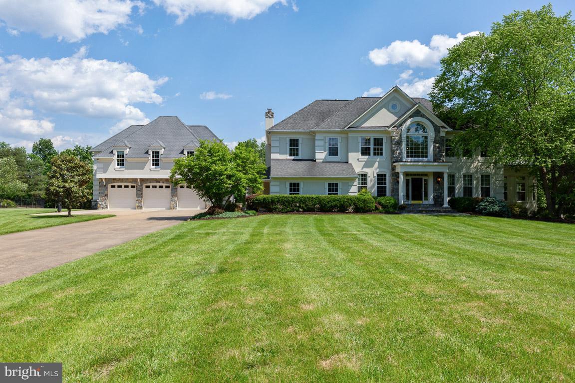 VIRGINIA RUN THE ESTATES - Residential