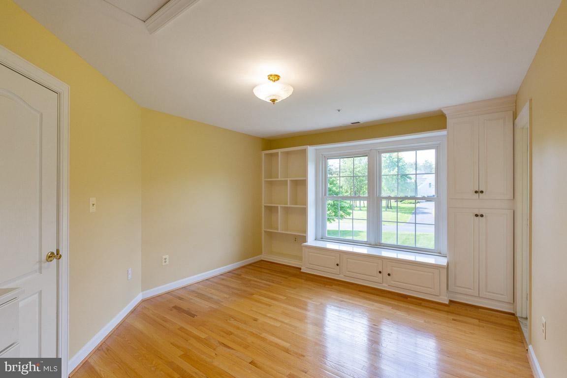 VIRGINIA RUN THE ESTATES - Residential