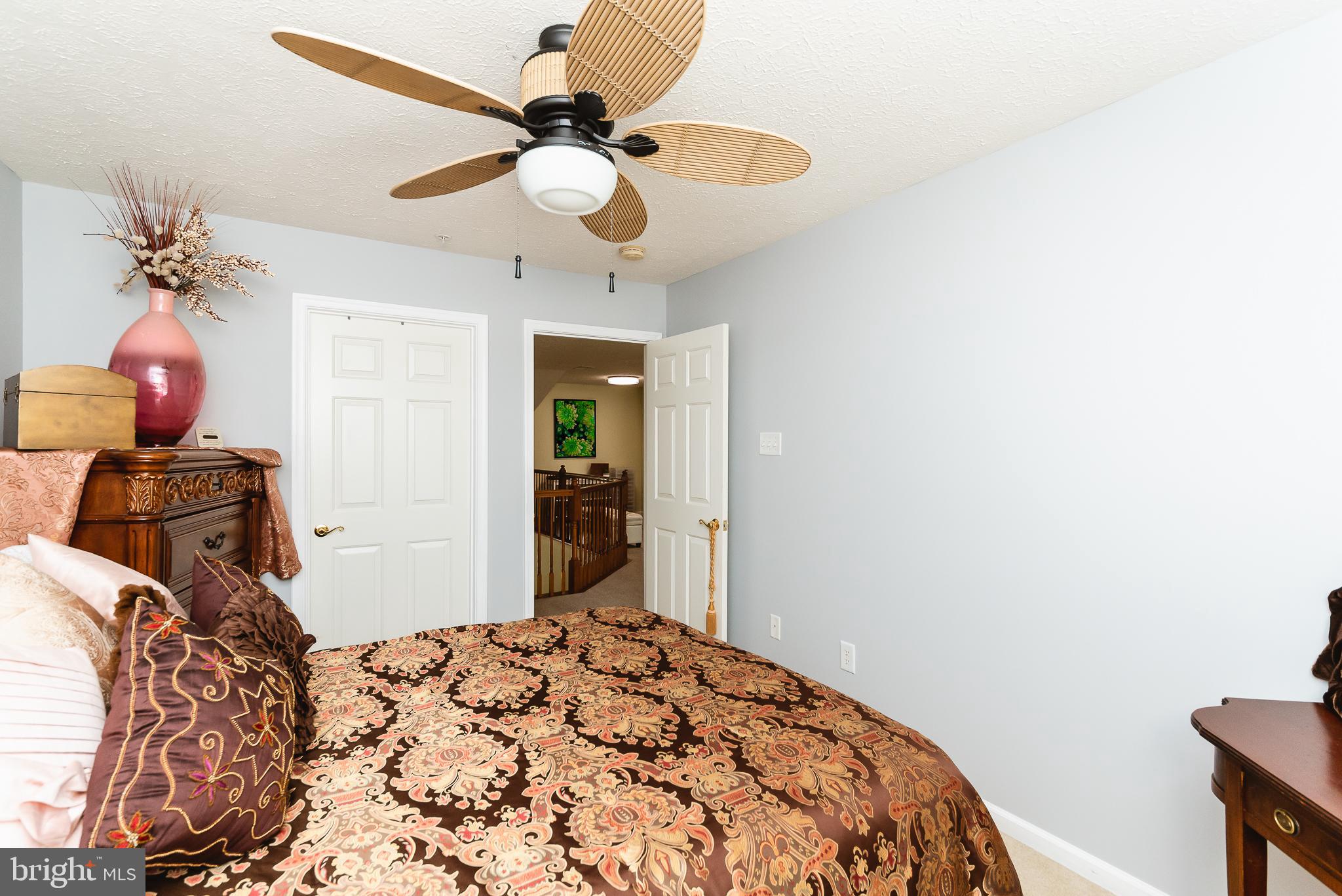 HOLLY WOODS - Residential