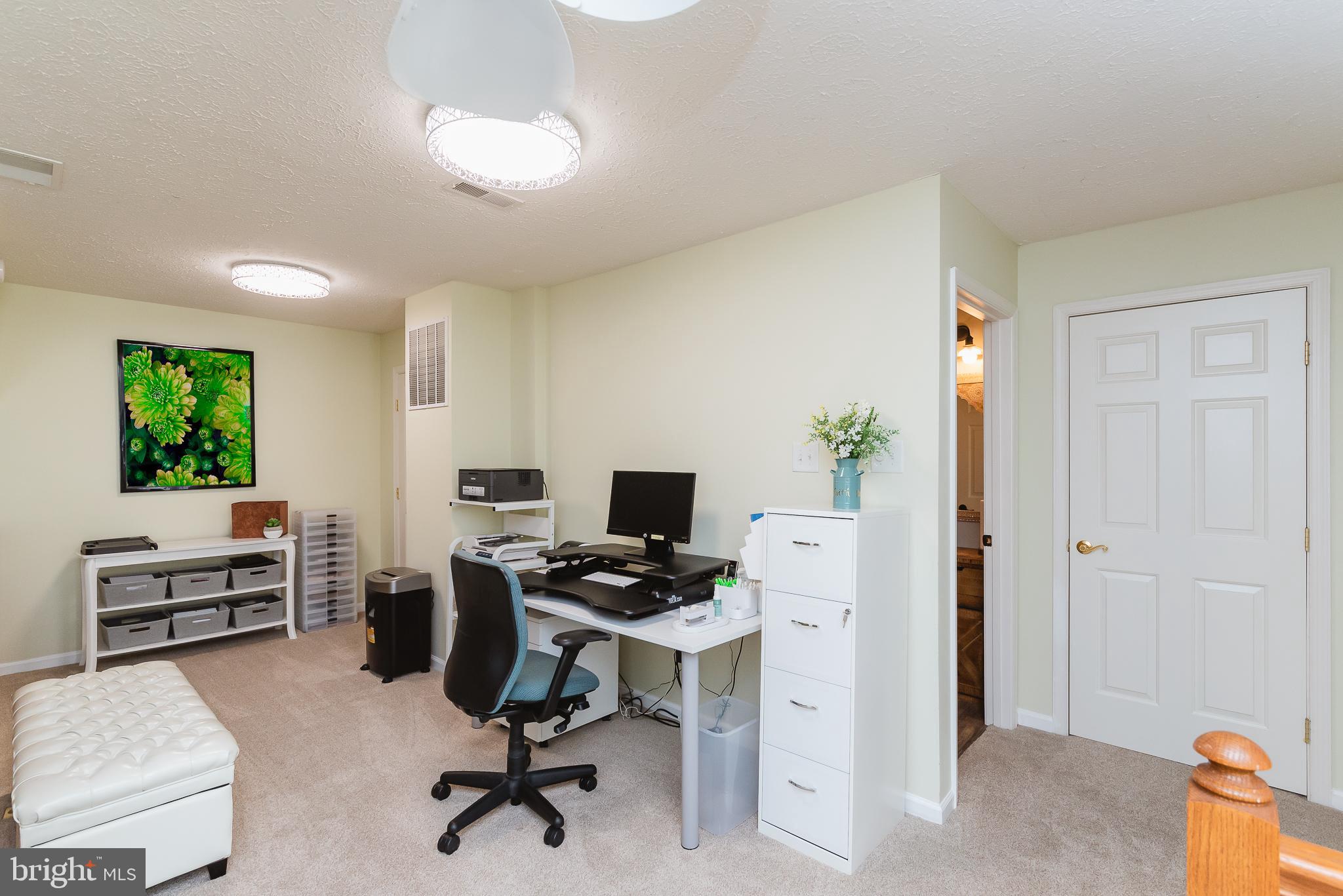 HOLLY WOODS - Residential