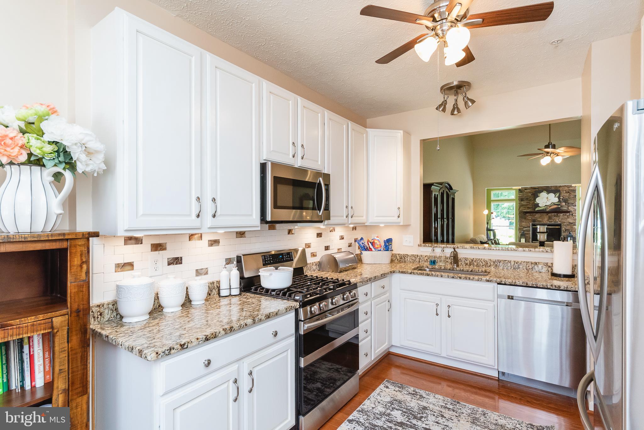 HOLLY WOODS - Residential