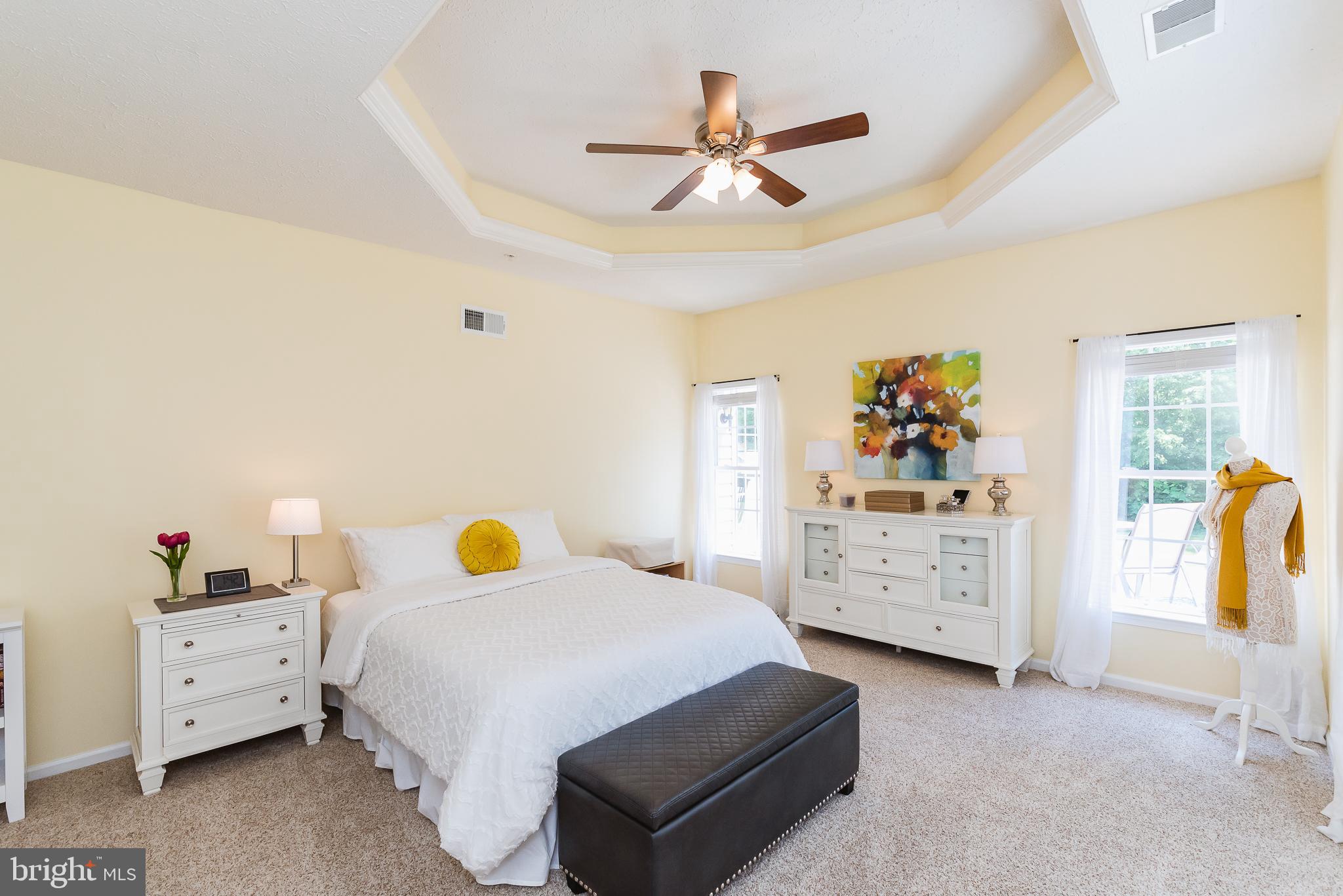 HOLLY WOODS - Residential