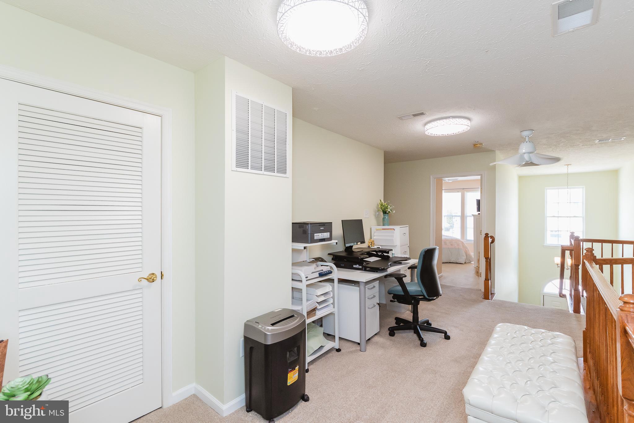 HOLLY WOODS - Residential