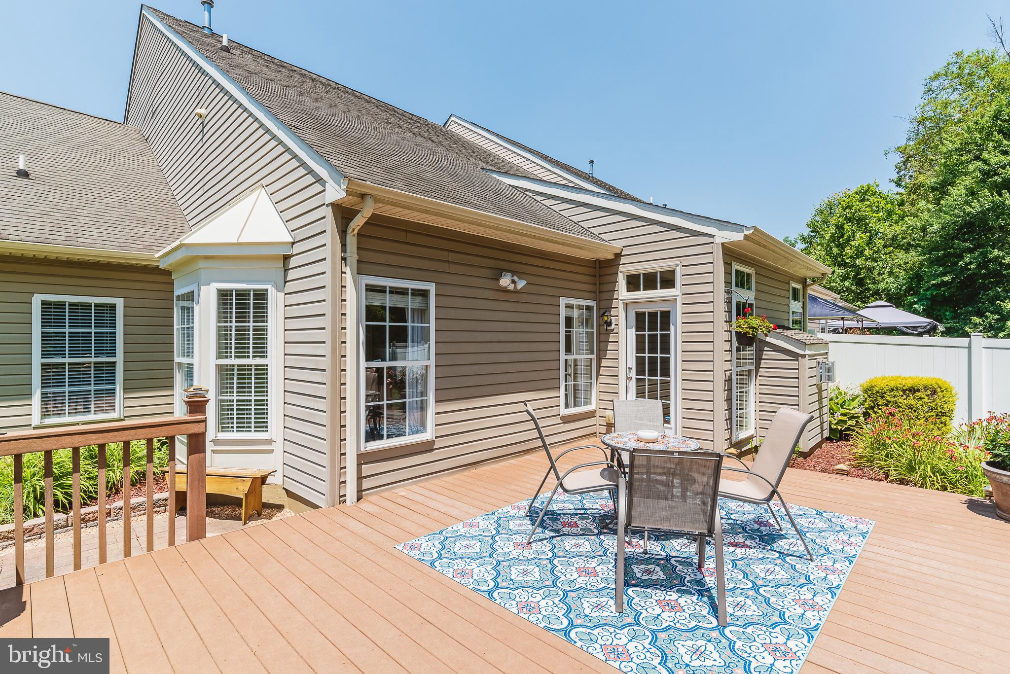 HOLLY WOODS - Residential