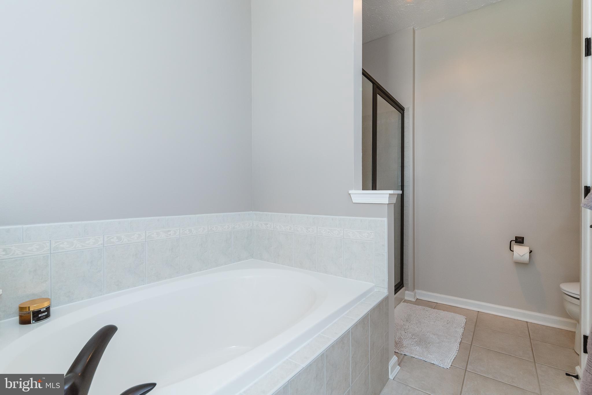 HOLLY WOODS - Residential