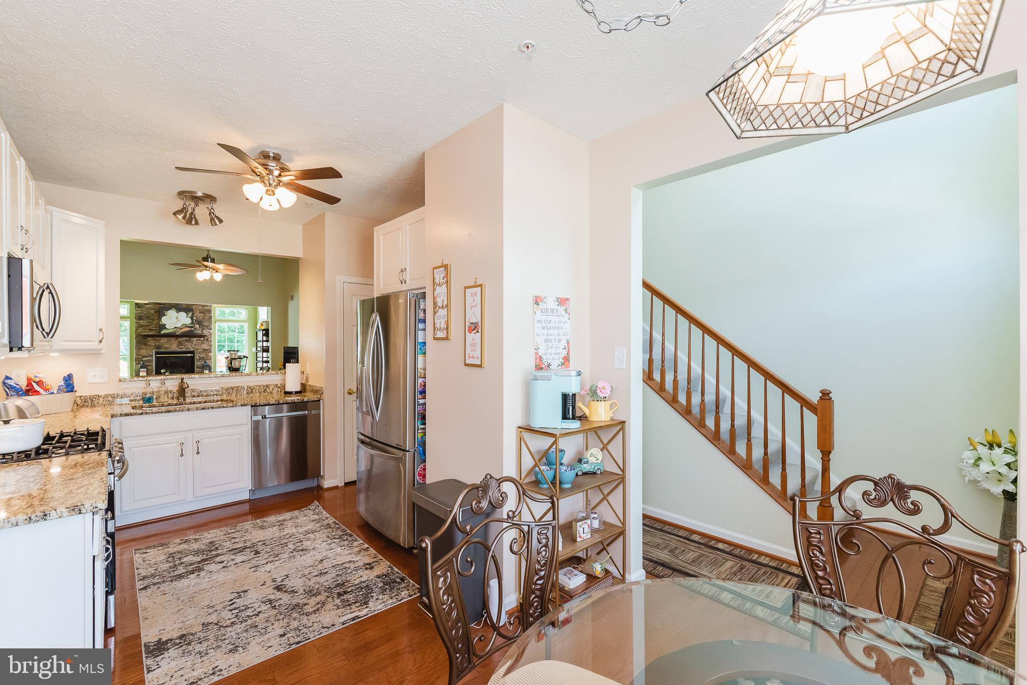 HOLLY WOODS - Residential