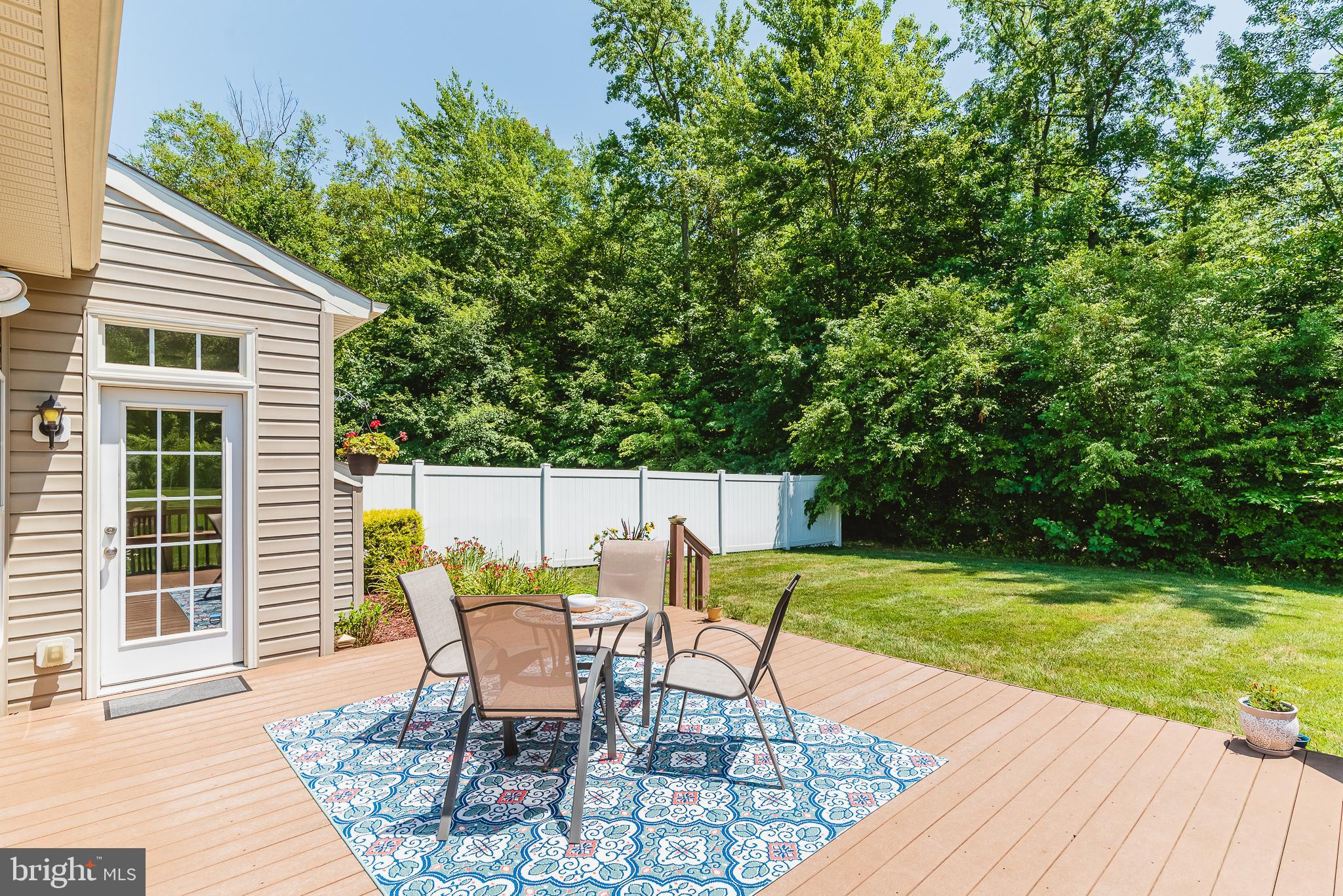 HOLLY WOODS - Residential