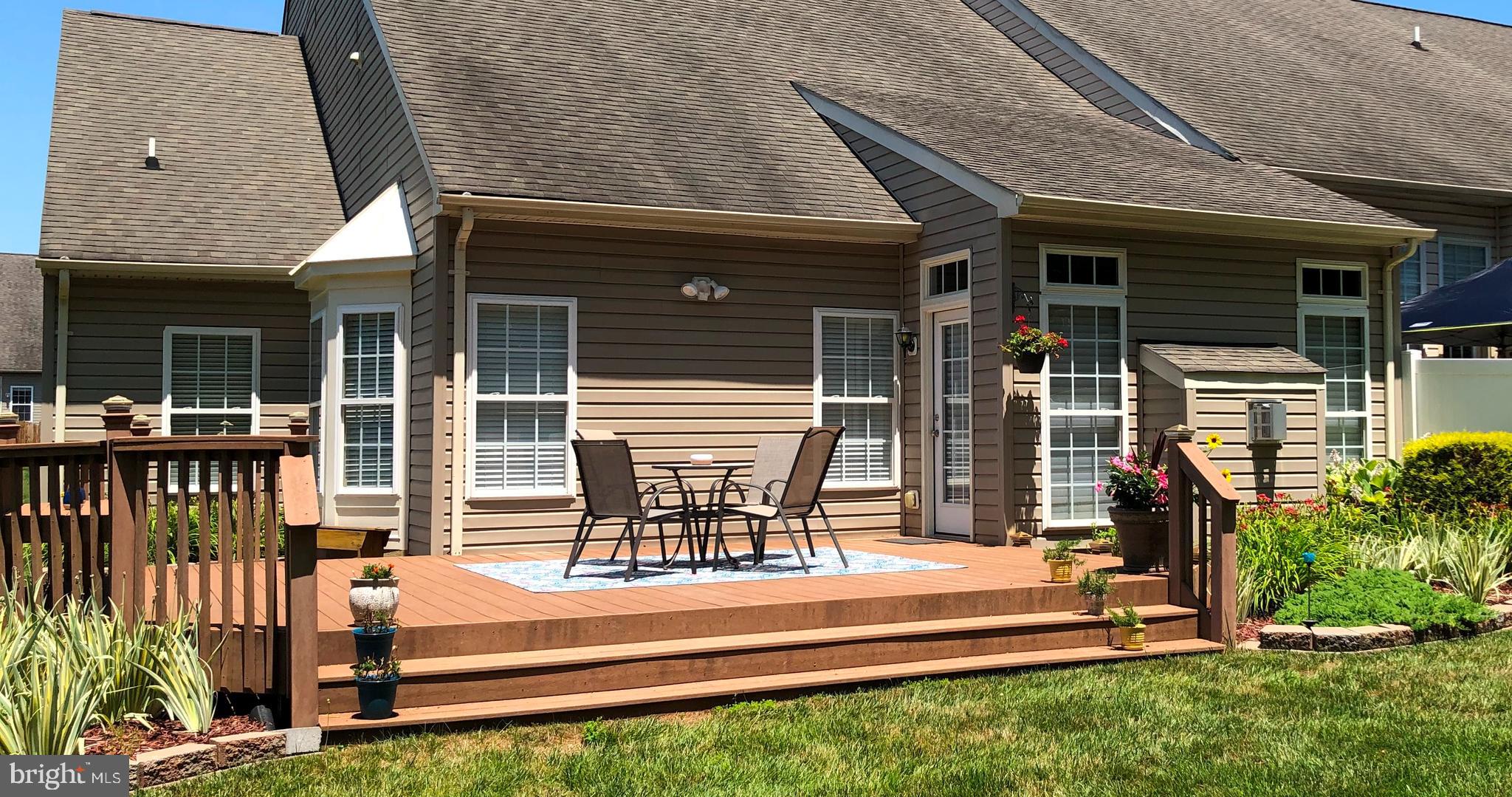 HOLLY WOODS - Residential