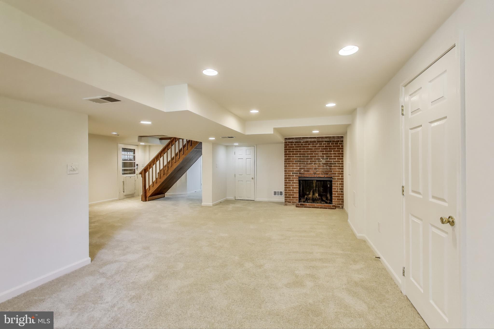 KENSINGTON HEIGHTS - Residential Lease