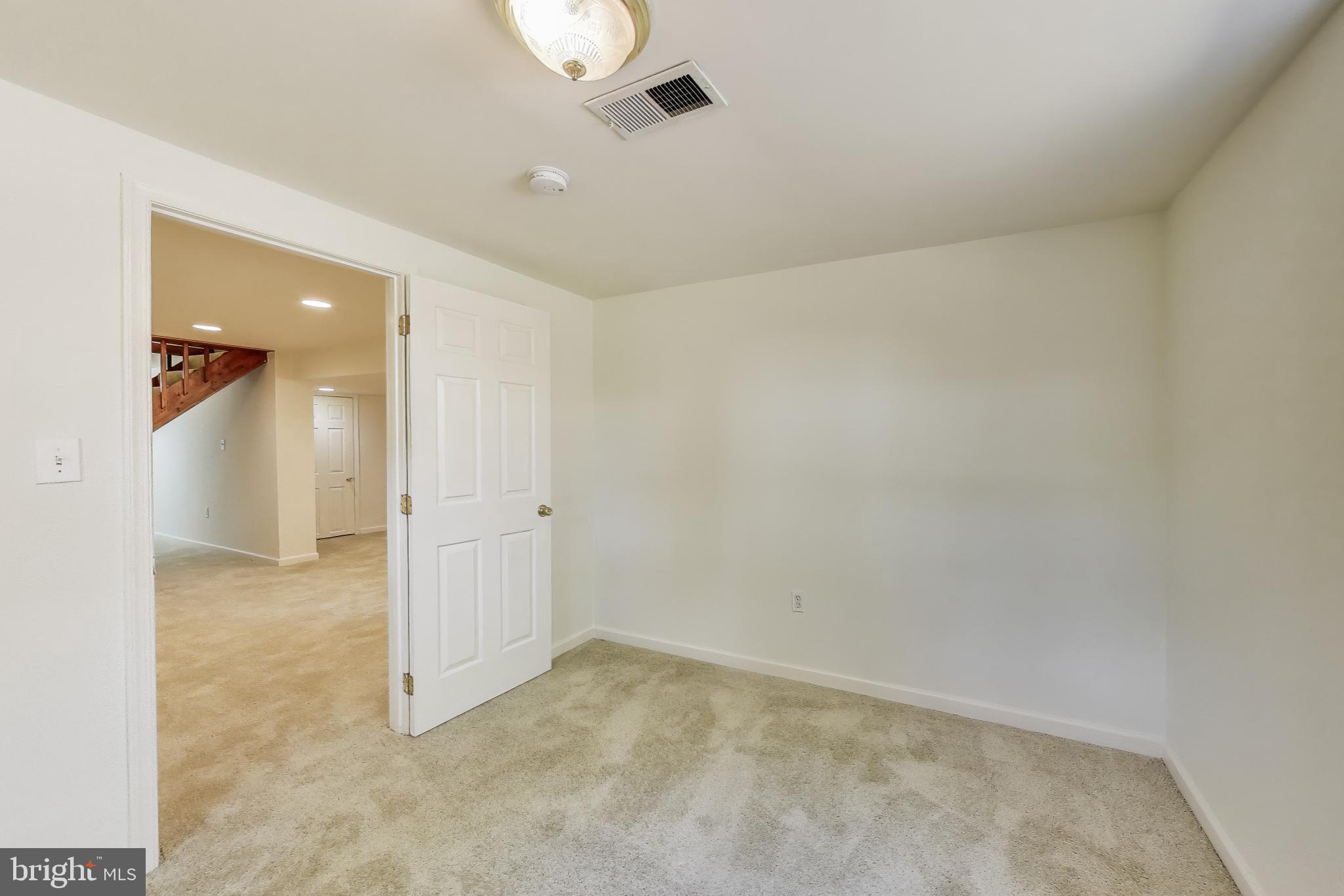 KENSINGTON HEIGHTS - Residential Lease