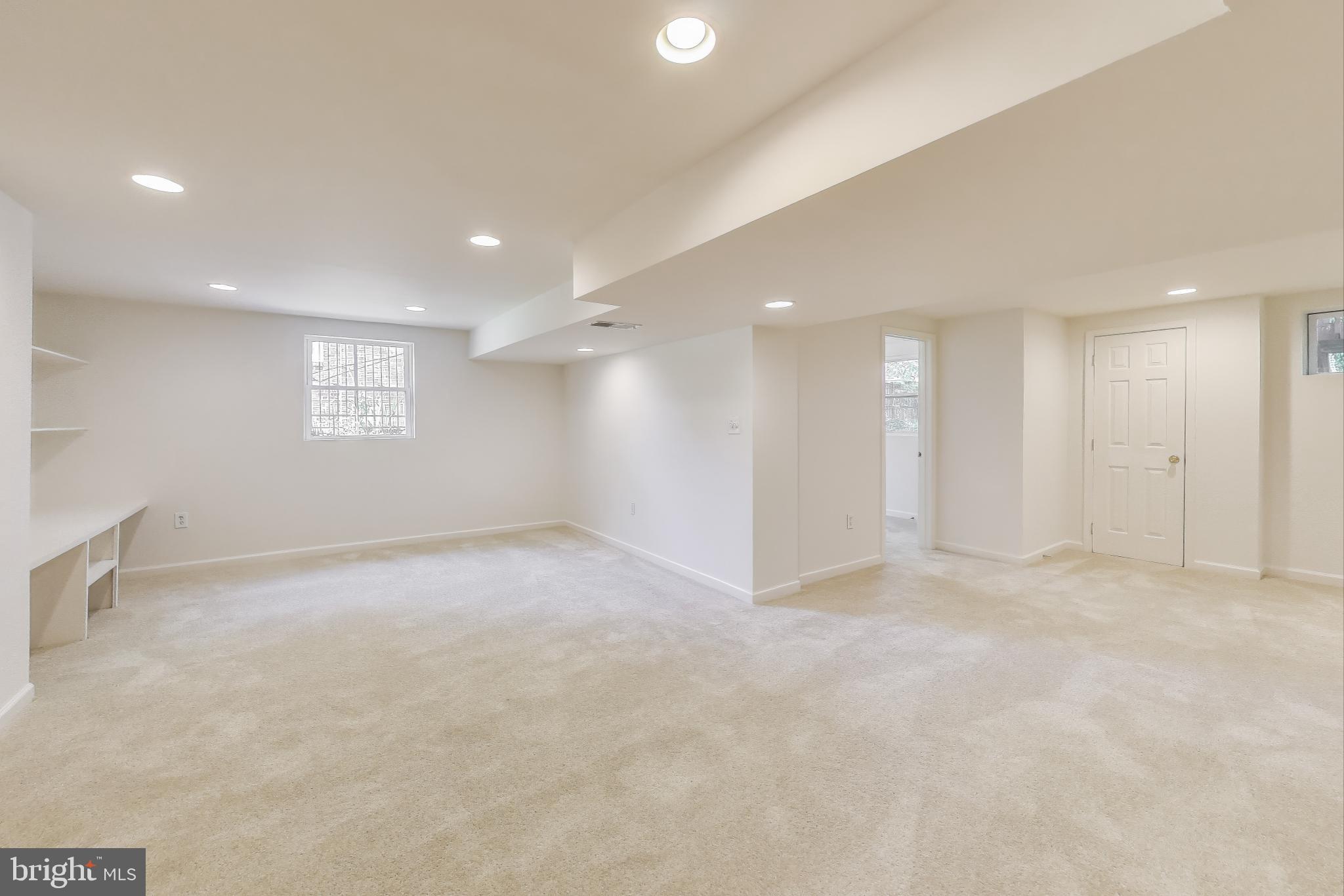 KENSINGTON HEIGHTS - Residential Lease